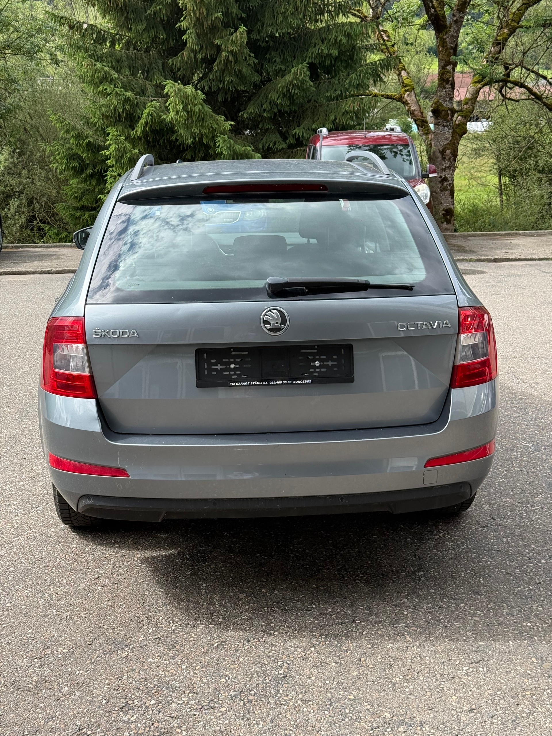 SKODA Octavia Combi 1.6 TDI Elegance 4x4-image-4