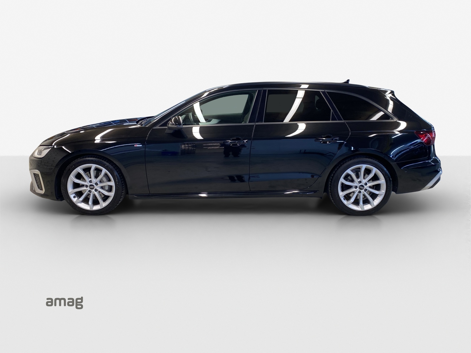 AUDI A4 Avant 40 TDI S line Attraction quattro S-tronic-image-1