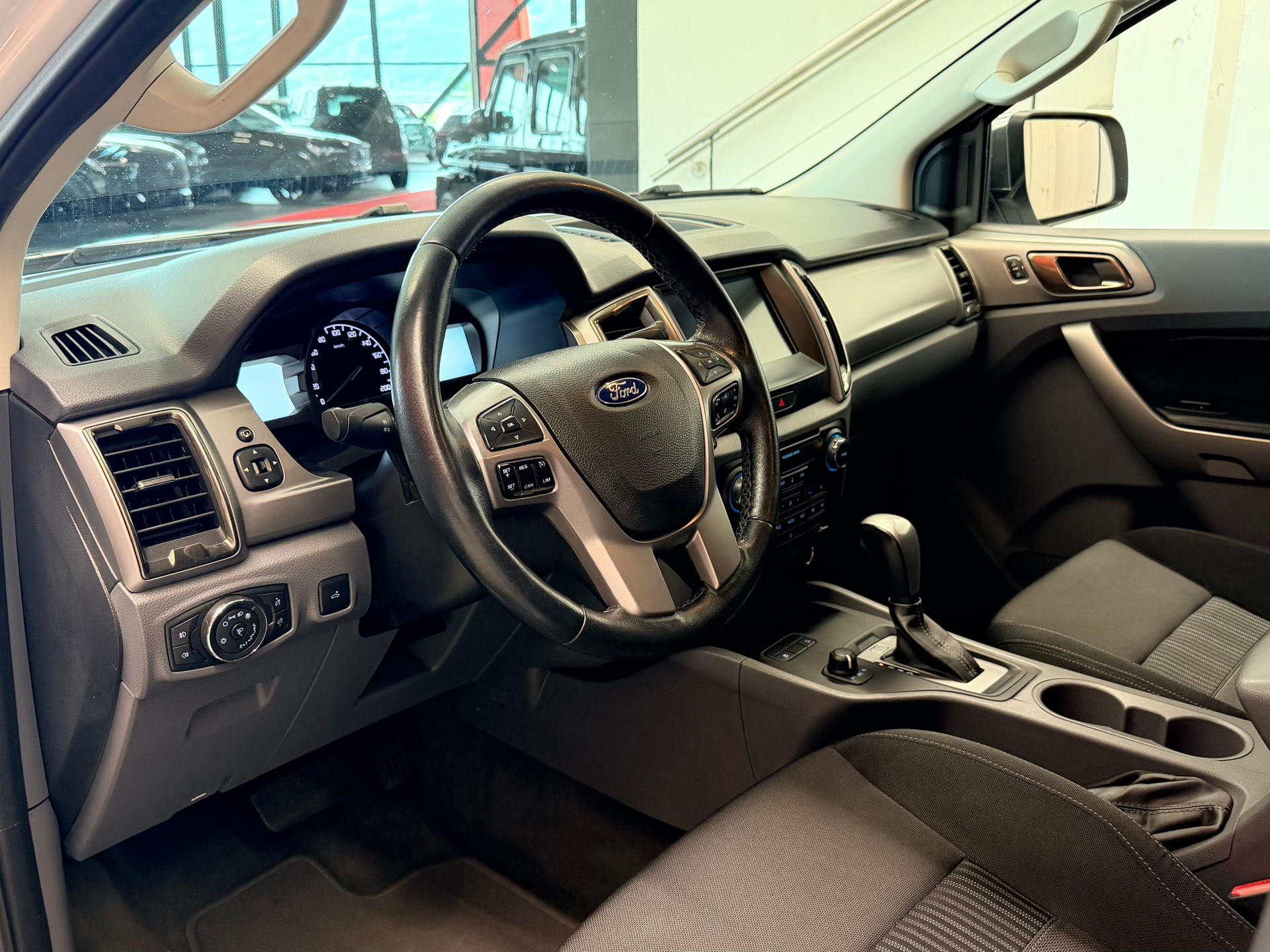 FORD Ranger XLT 2.2 TDCi 4x4 A-image-10