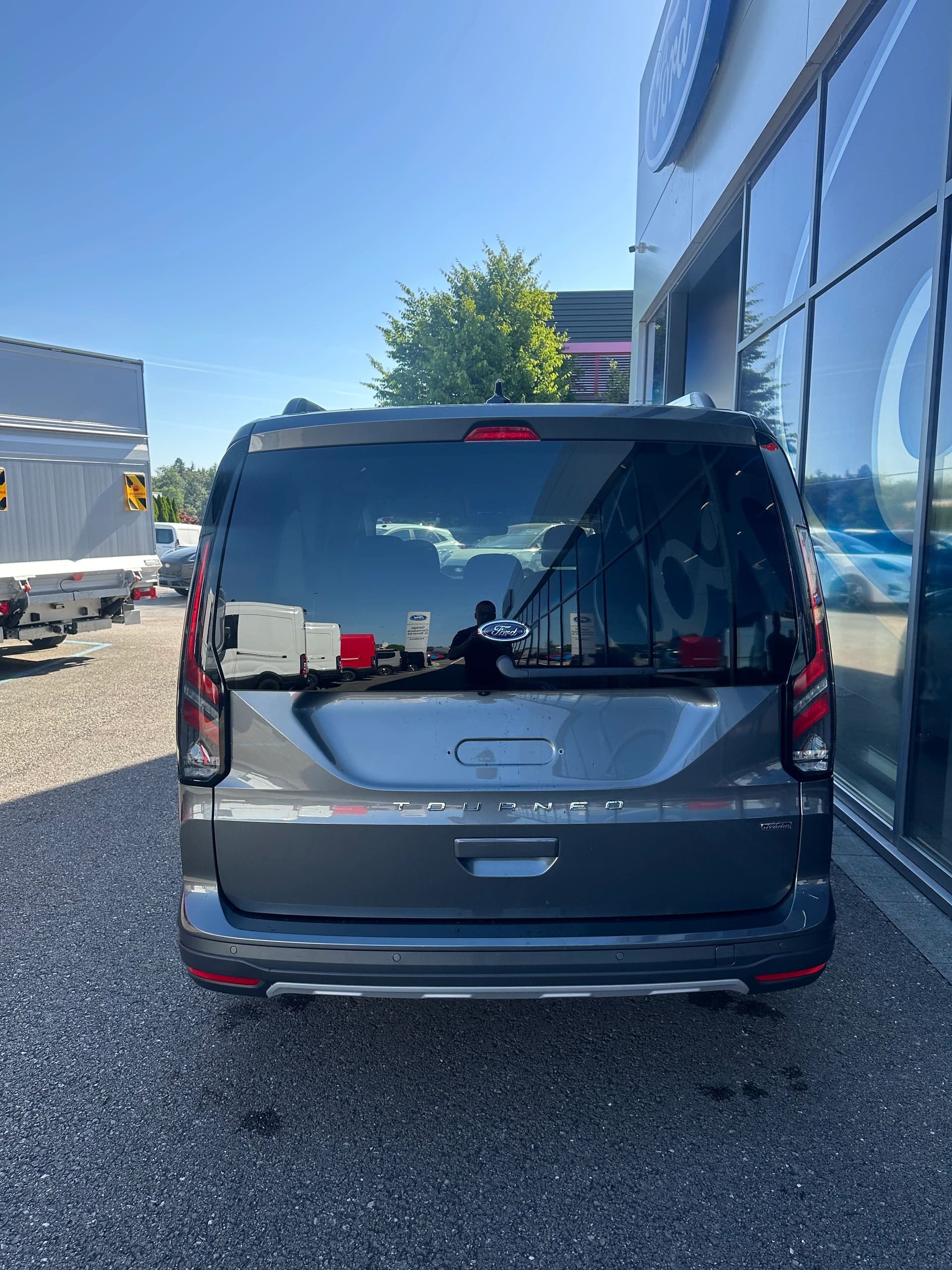 FORD TOURNEO CONNECT Grand 1.5 EcoB PHEV Active-image-4