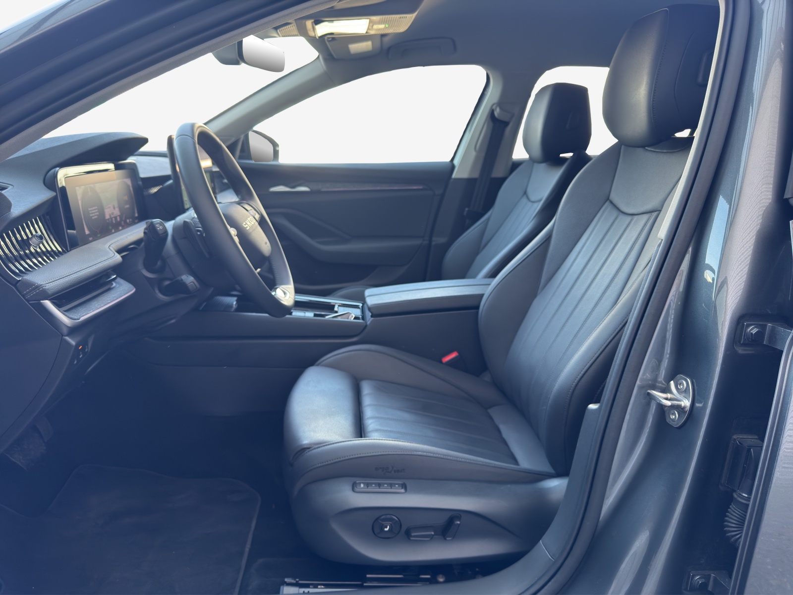 SKODA Superb Combi 1.5 TSI PHEV Selection DSG-image-7