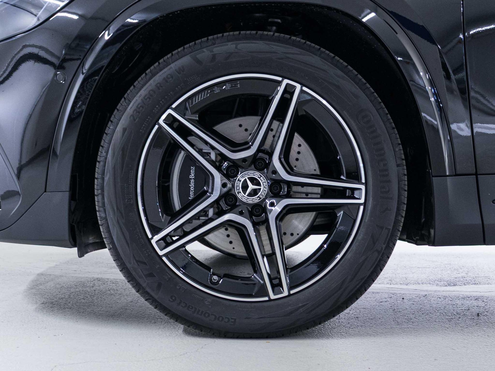MERCEDES-BENZ GLA 200 "Night Star"-image-12