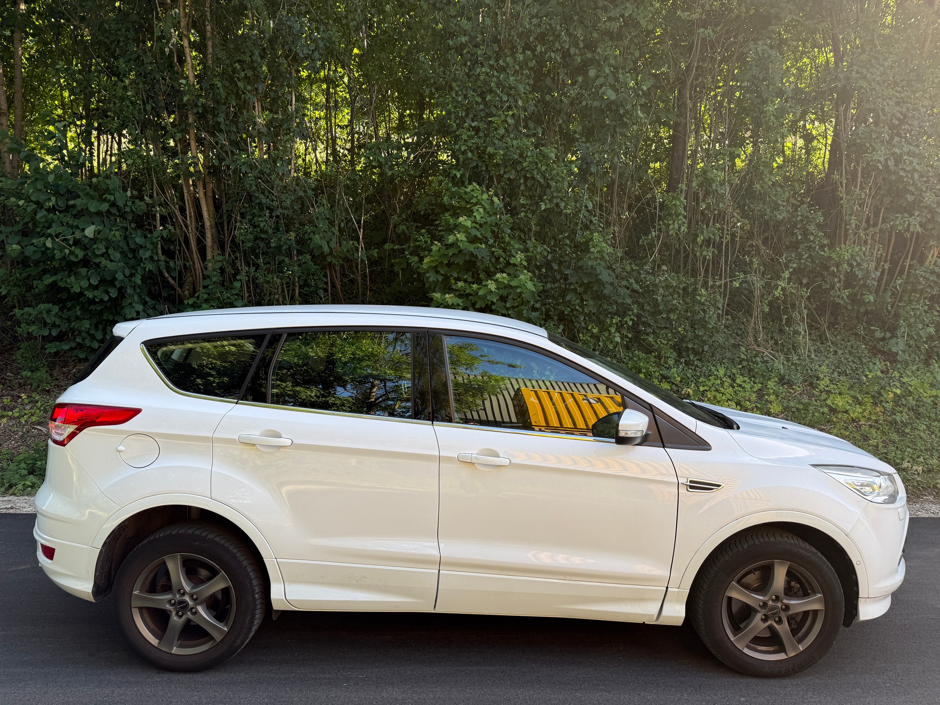 FORD Kuga 2.0 TDCi Titanium S 4WD PowerShift-image-3