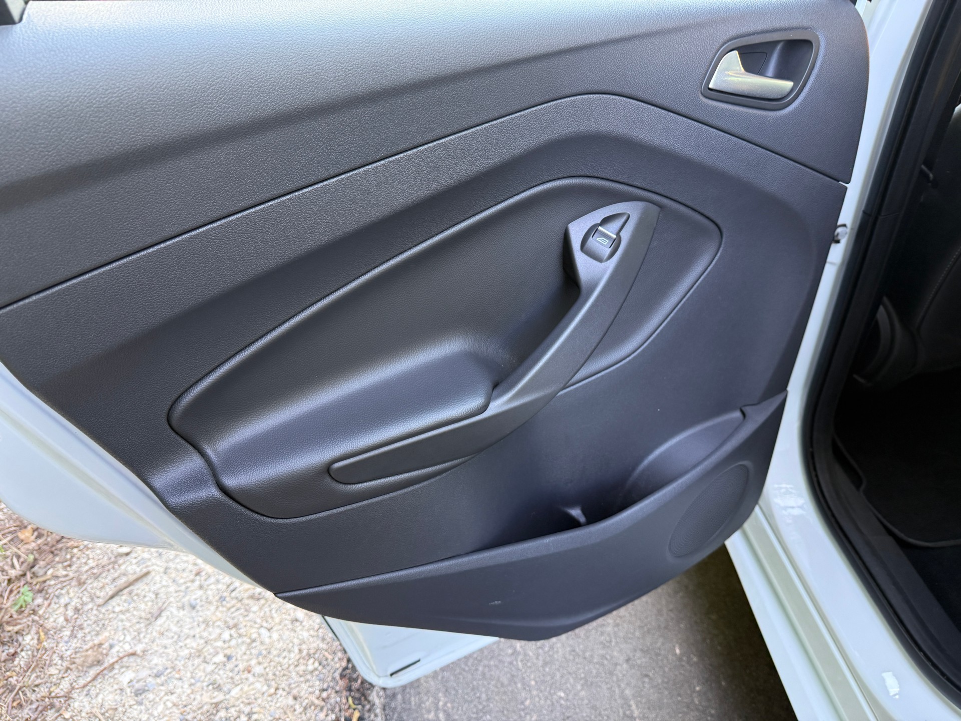FORD Kuga 2.0 TDCi Titanium S 4WD PowerShift-image-9