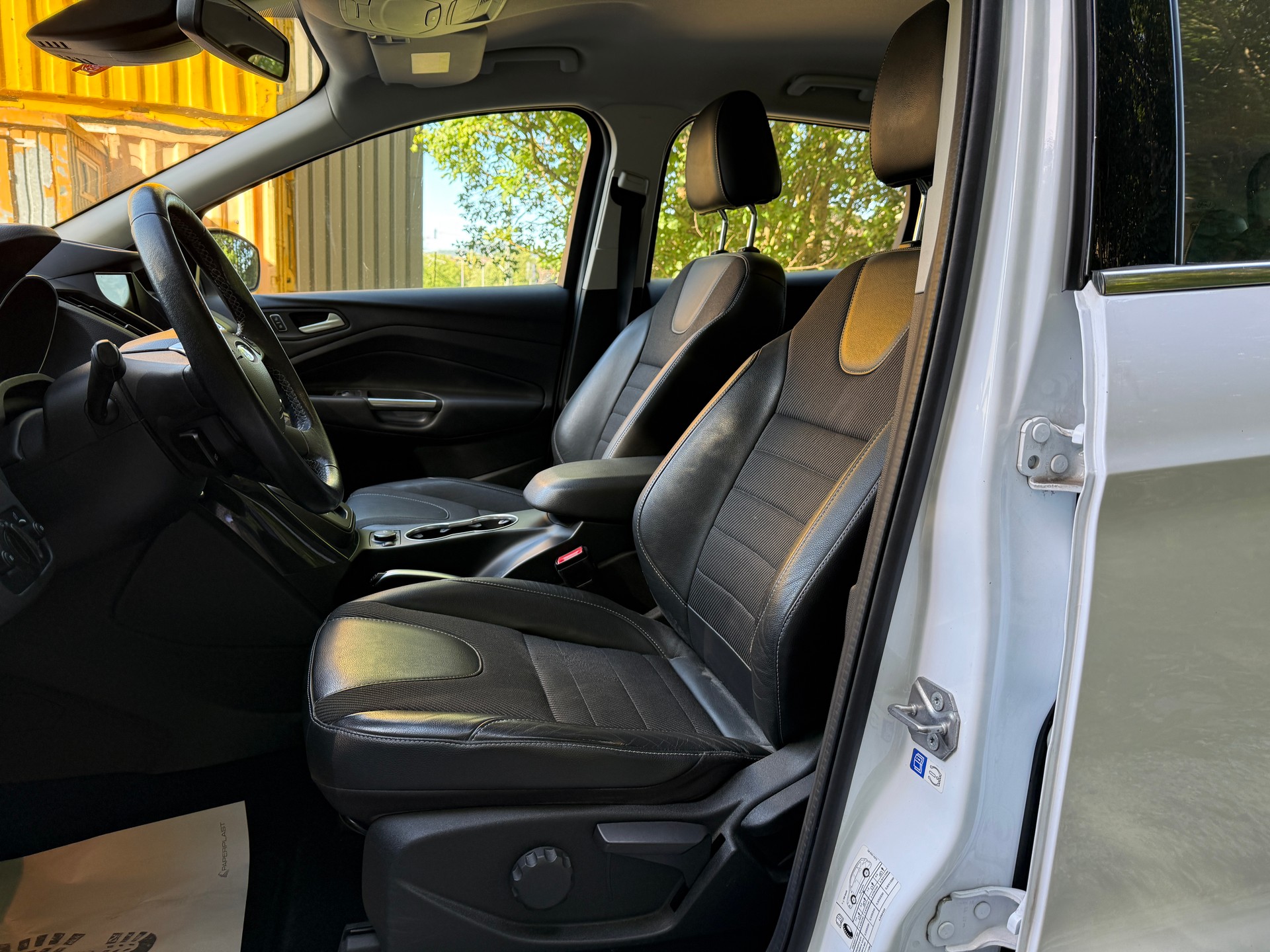 FORD Kuga 2.0 TDCi Titanium S 4WD PowerShift-image-13