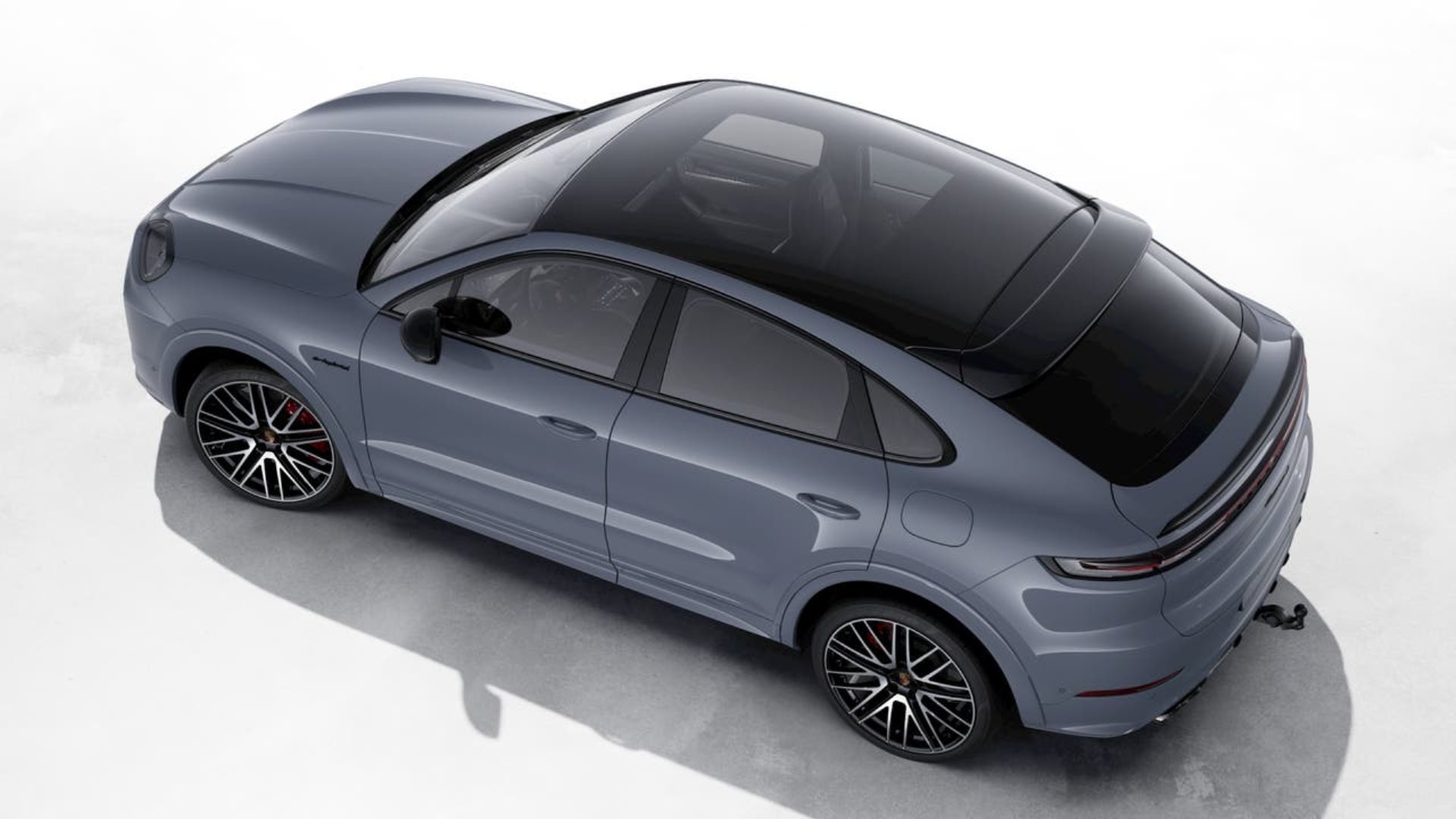 PORSCHE Cayenne S E-Hybrid Coupé Black Edition-image-3