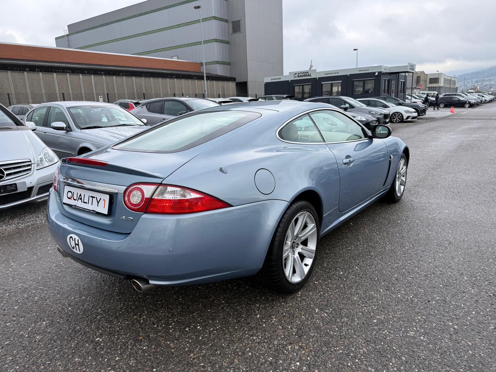 JAGUAR XK Coupé 4.2 V8-image-4
