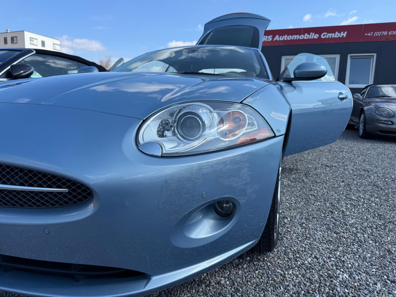 JAGUAR XK Coupé 4.2 V8-image-8