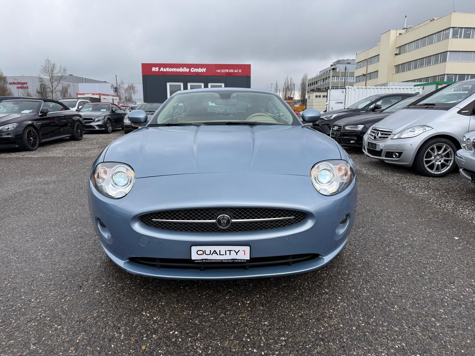 JAGUAR XK Coupé 4.2 V8-image-2