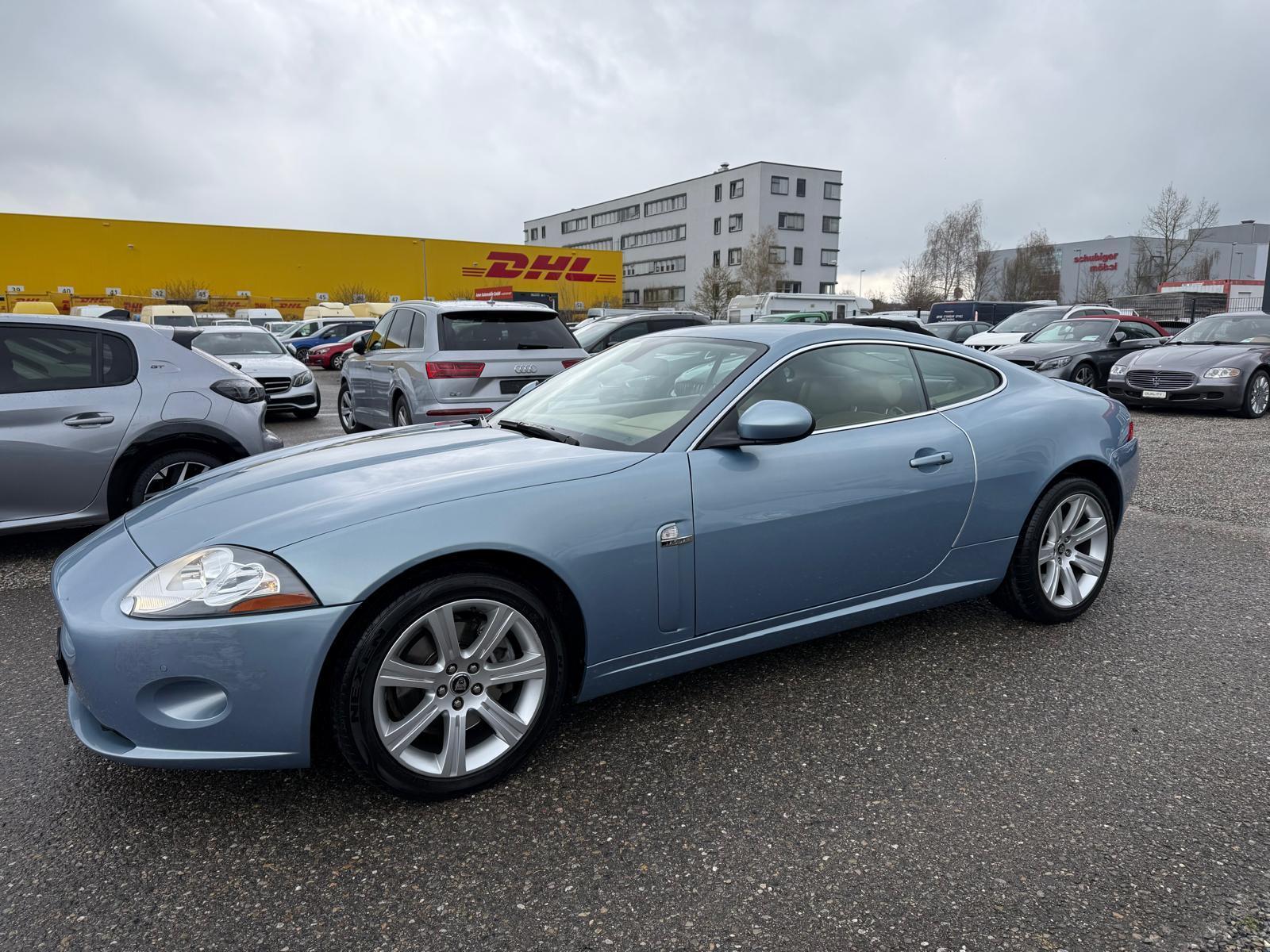 JAGUAR XK Coupé 4.2 V8-image-6