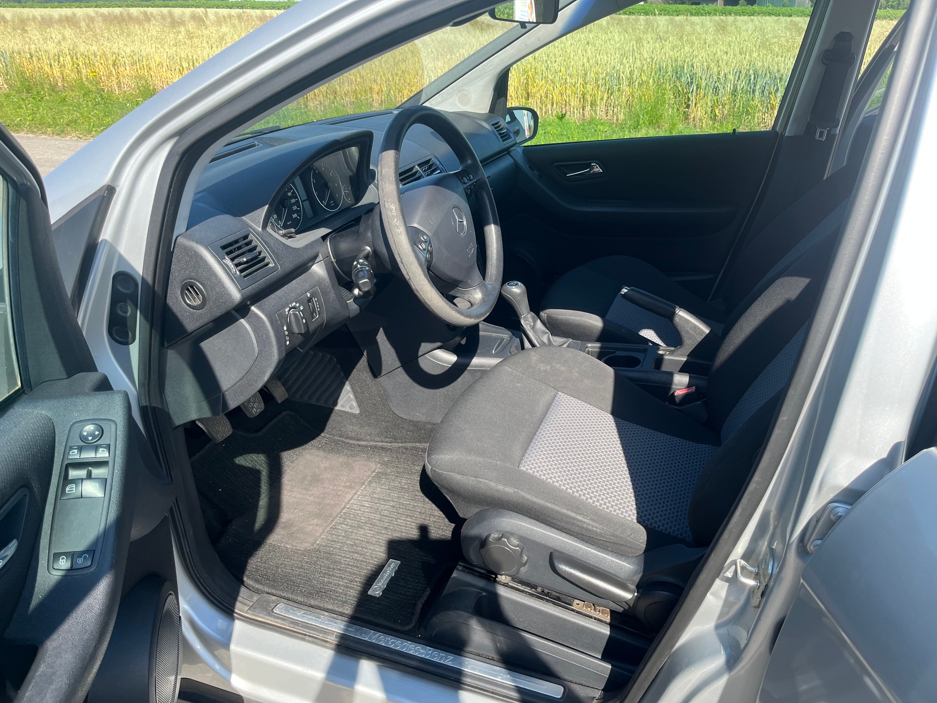 MERCEDES-BENZ A 170 Classic-image-5