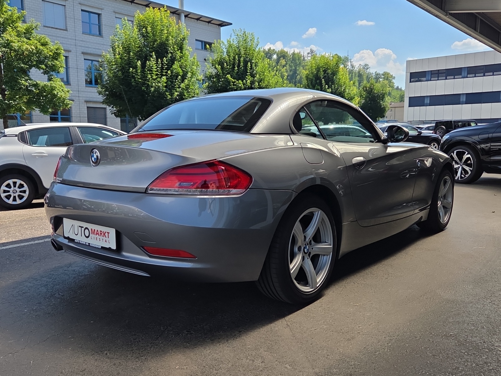 BMW Z4 sDrive30i-image-13