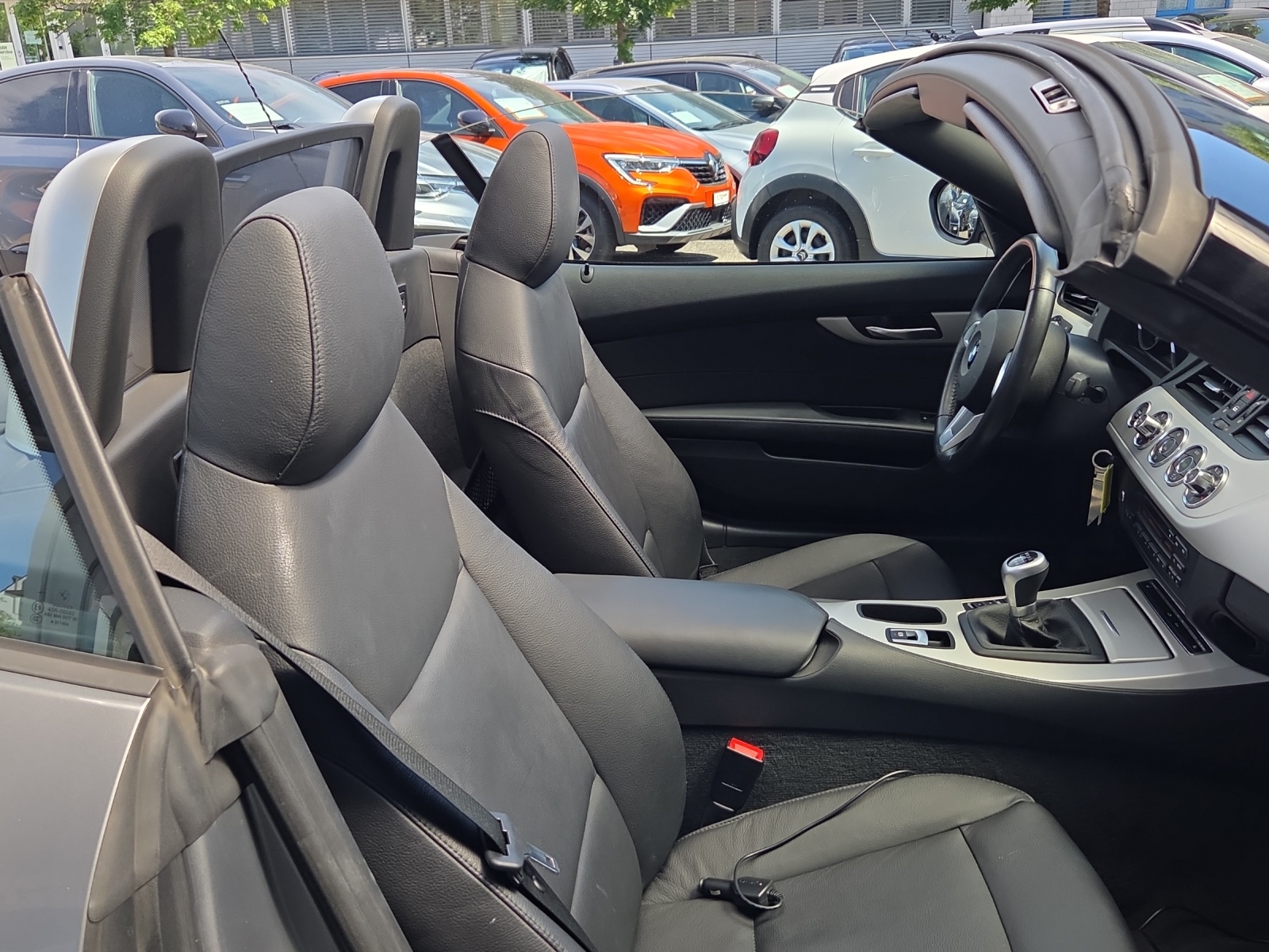 BMW Z4 sDrive30i-image-9