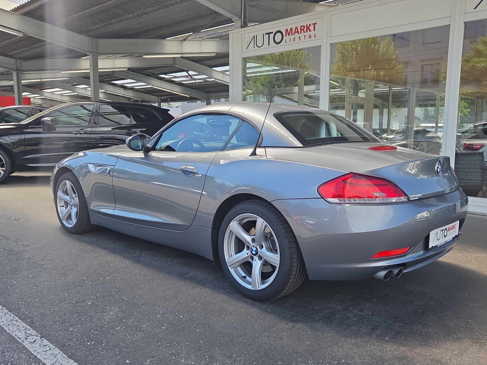 BMW Z4 sDrive30i-image-2
