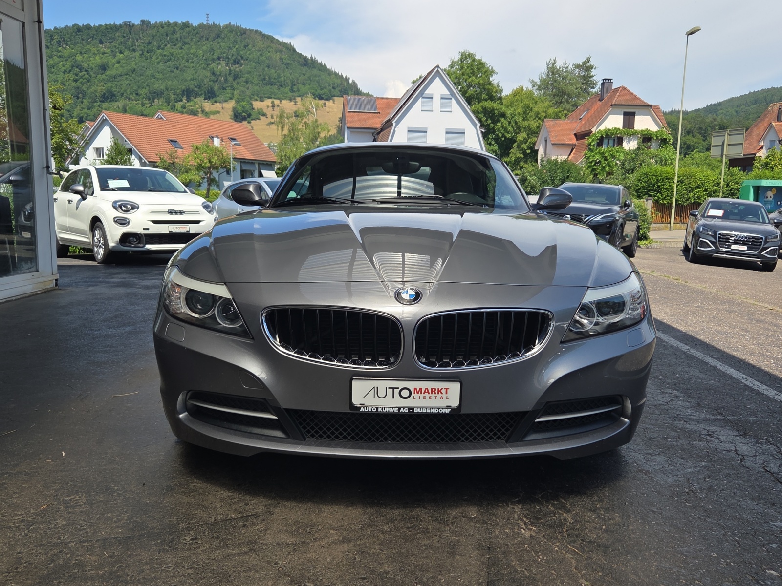 BMW Z4 sDrive30i-image-3