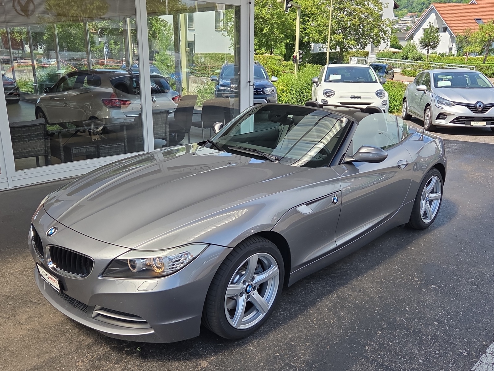 BMW Z4 sDrive30i-image-10