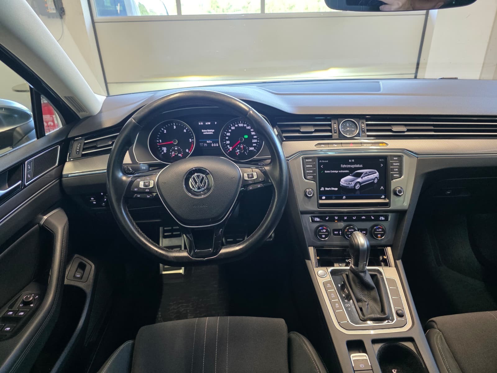 VW Passat Alltrack 2.0 TDI BMT 4Motion DSG-image-8