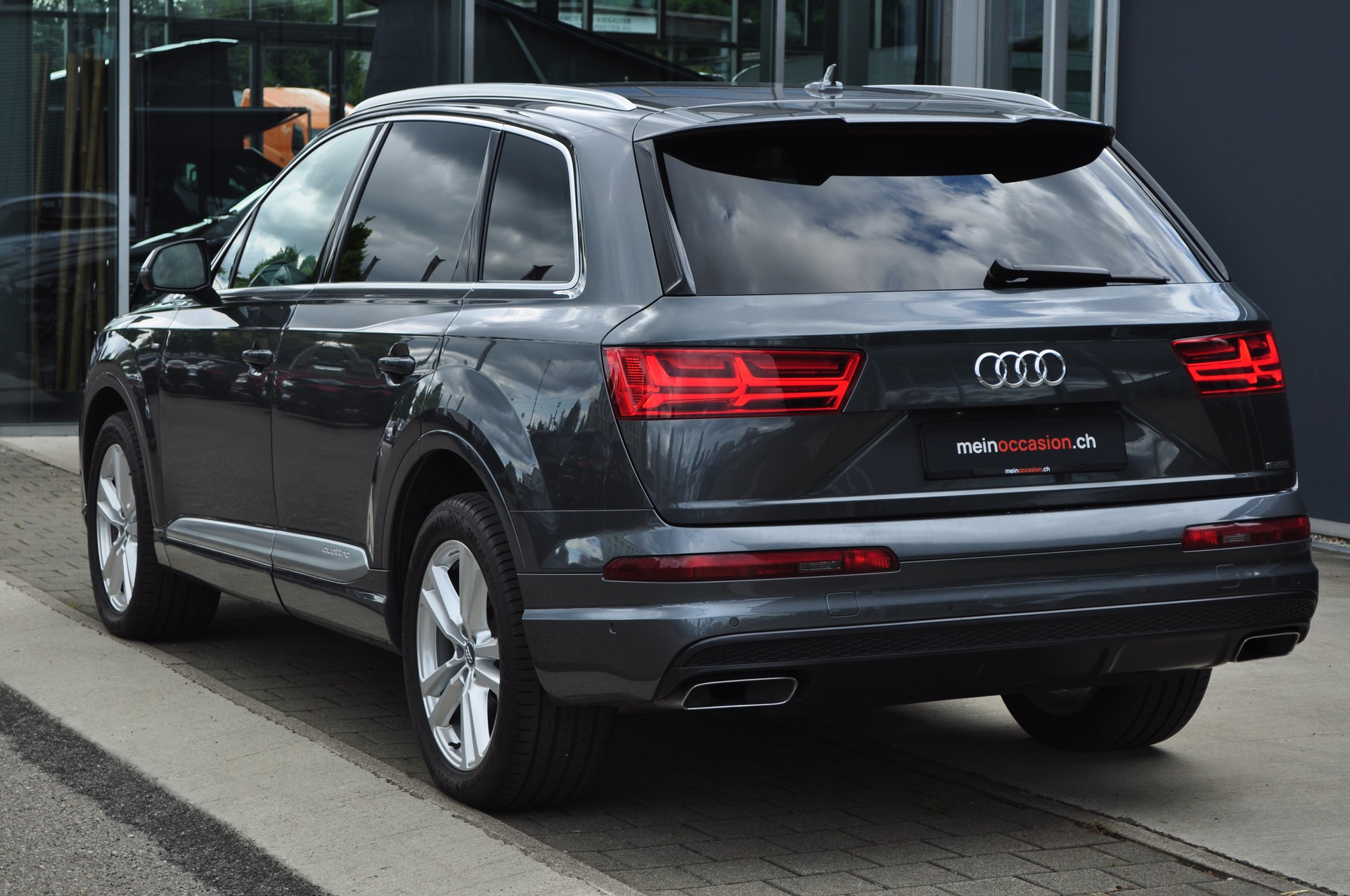 AUDI Q7 50 TDI quattro-image-3