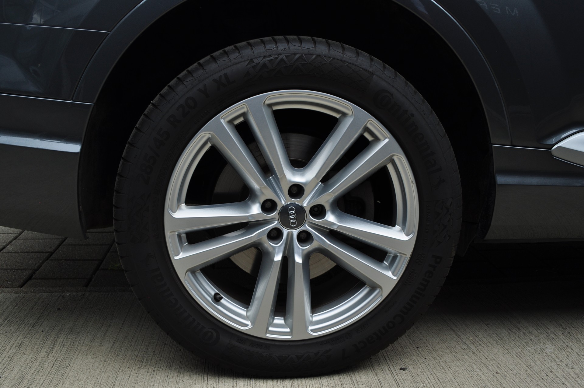 AUDI Q7 50 TDI quattro-image-21