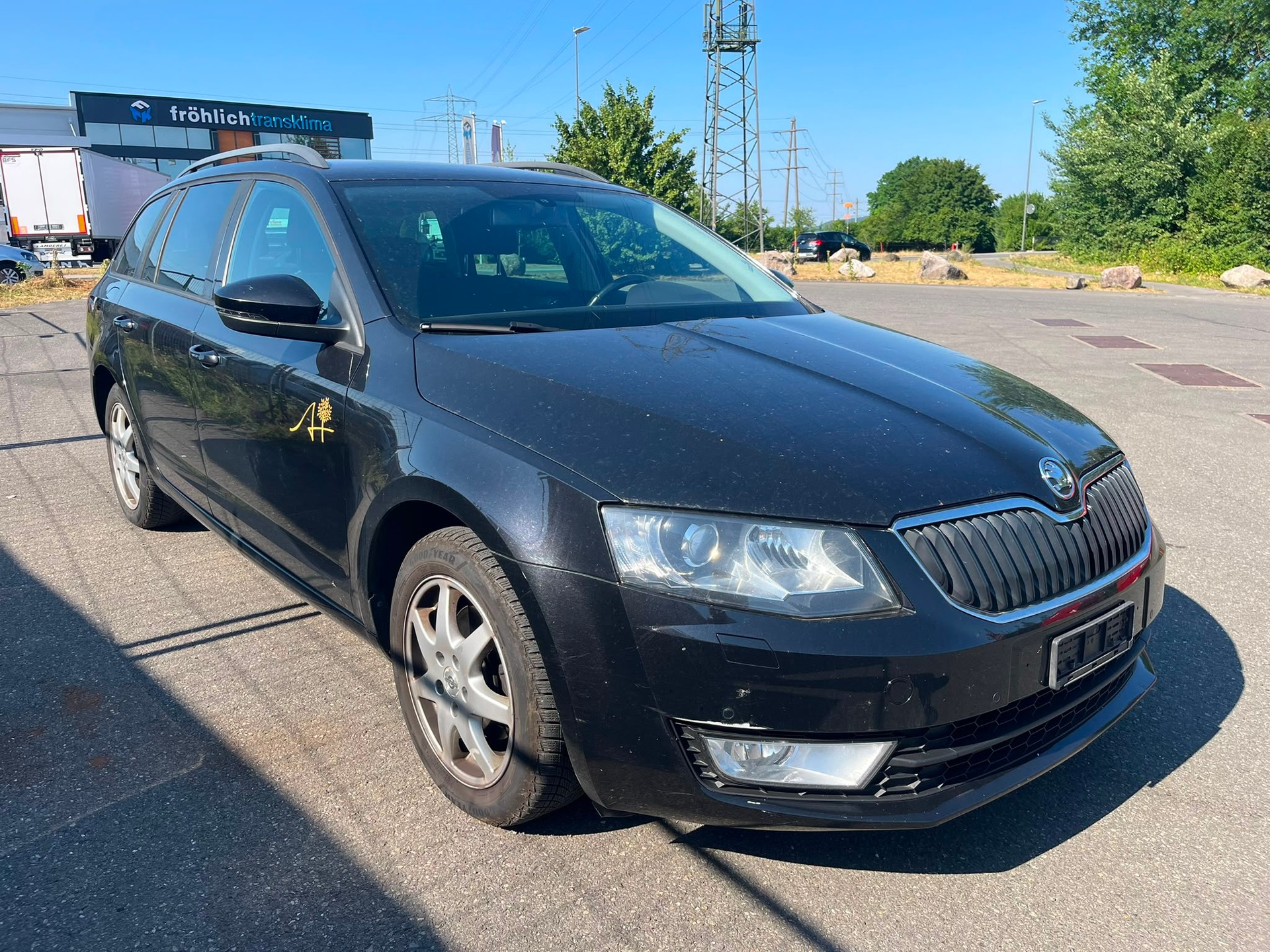 SKODA Octavia Combi 2.0 TDI Ambition DSG-image-2