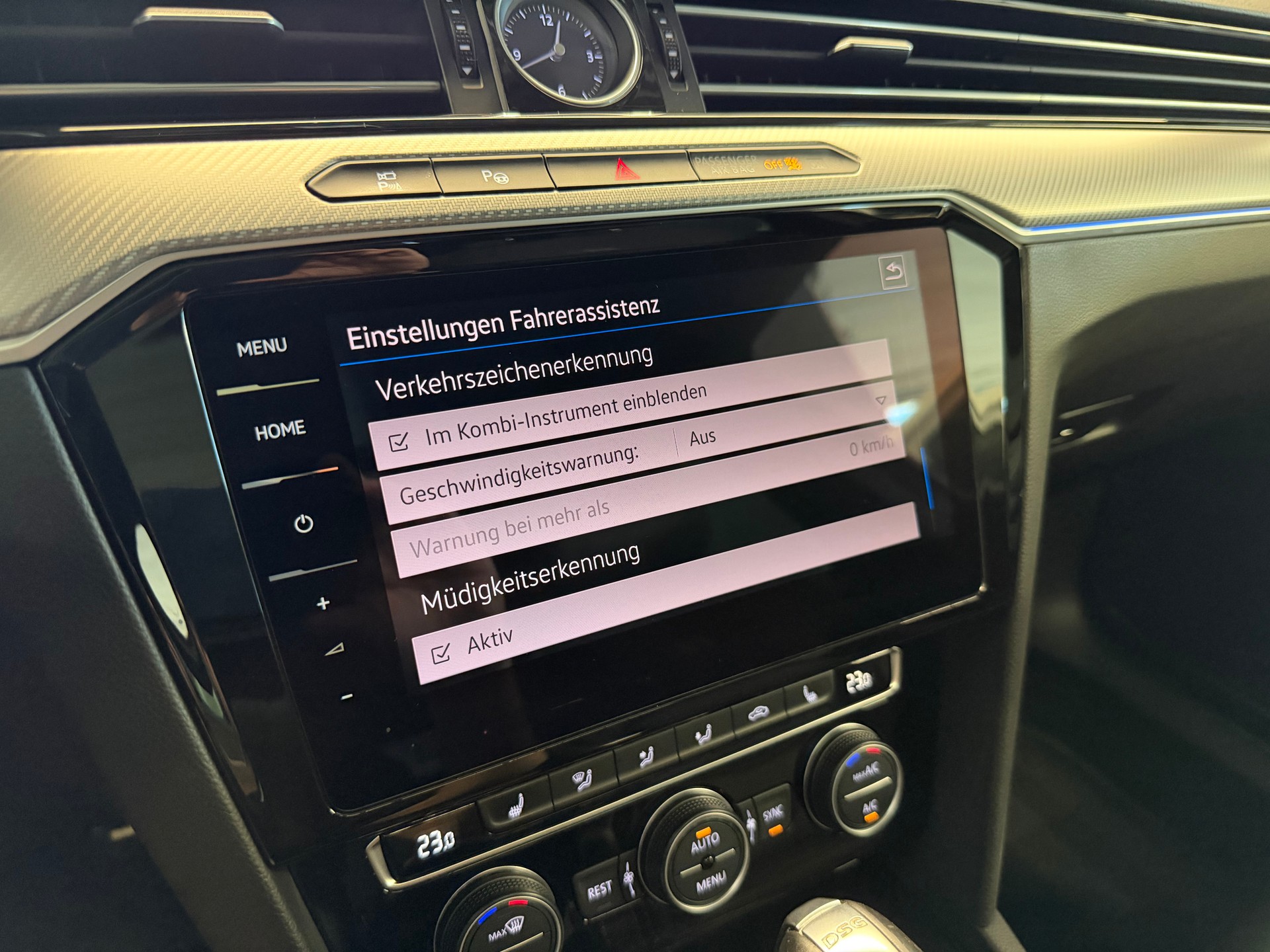 VW Passat Variant 2.0 TDI BMT R-Line - Highline DSG 4Motion-image-20