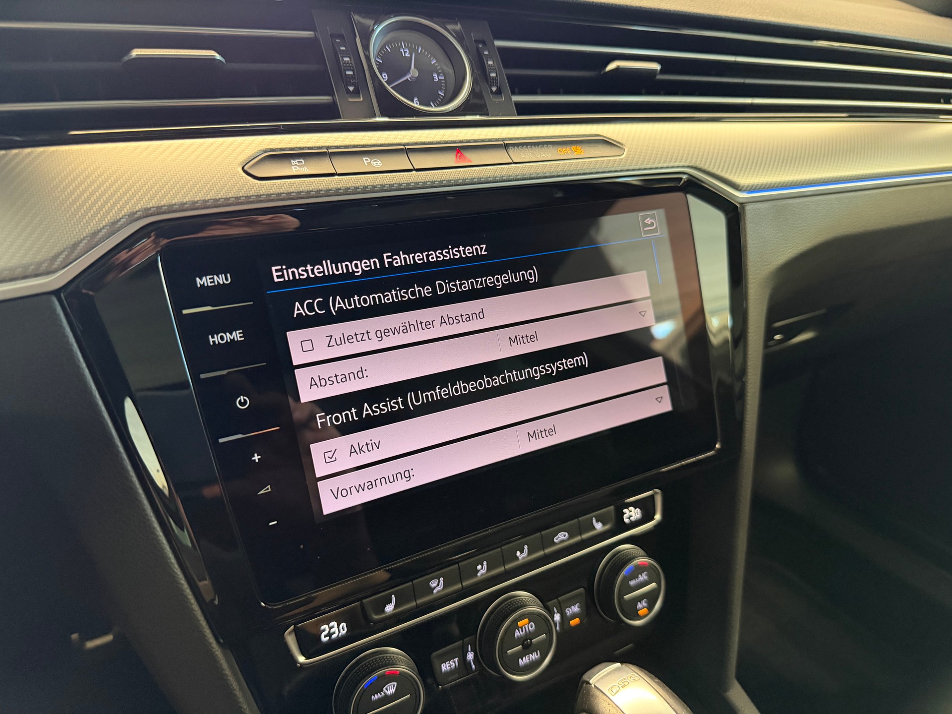 VW Passat Variant 2.0 TDI BMT R-Line - Highline DSG 4Motion-image-18