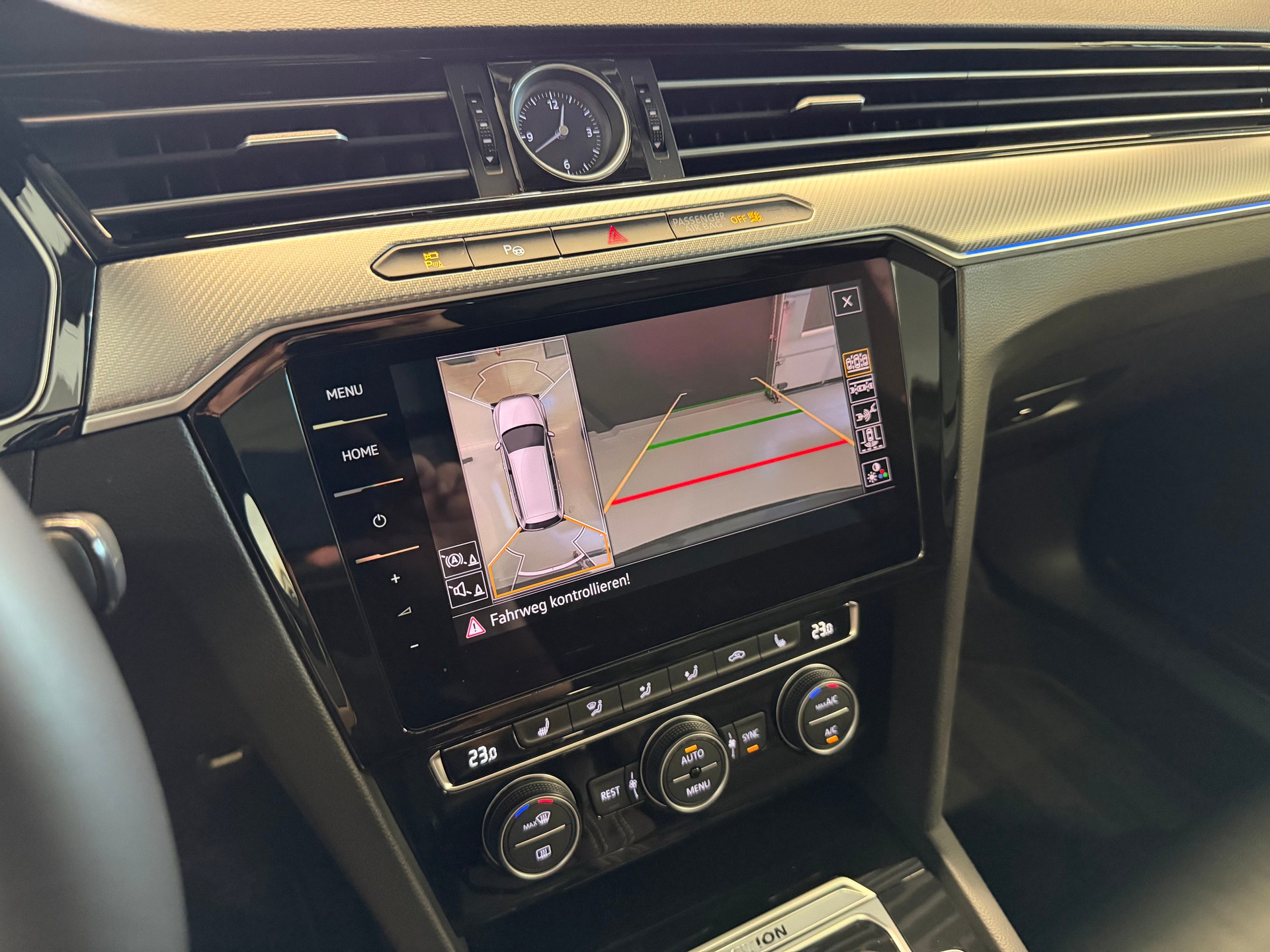 VW Passat Variant 2.0 TDI BMT R-Line - Highline DSG 4Motion-image-17