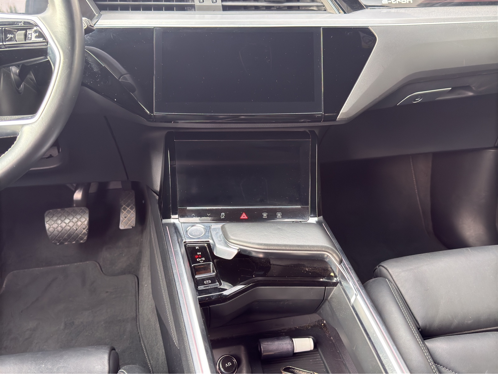AUDI e-tron 55 Advanced quattro-image-11