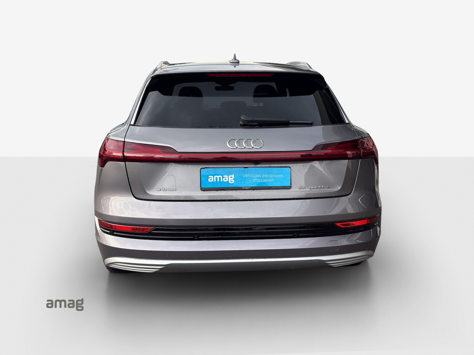 AUDI e-tron 55 Advanced quattro-image-4