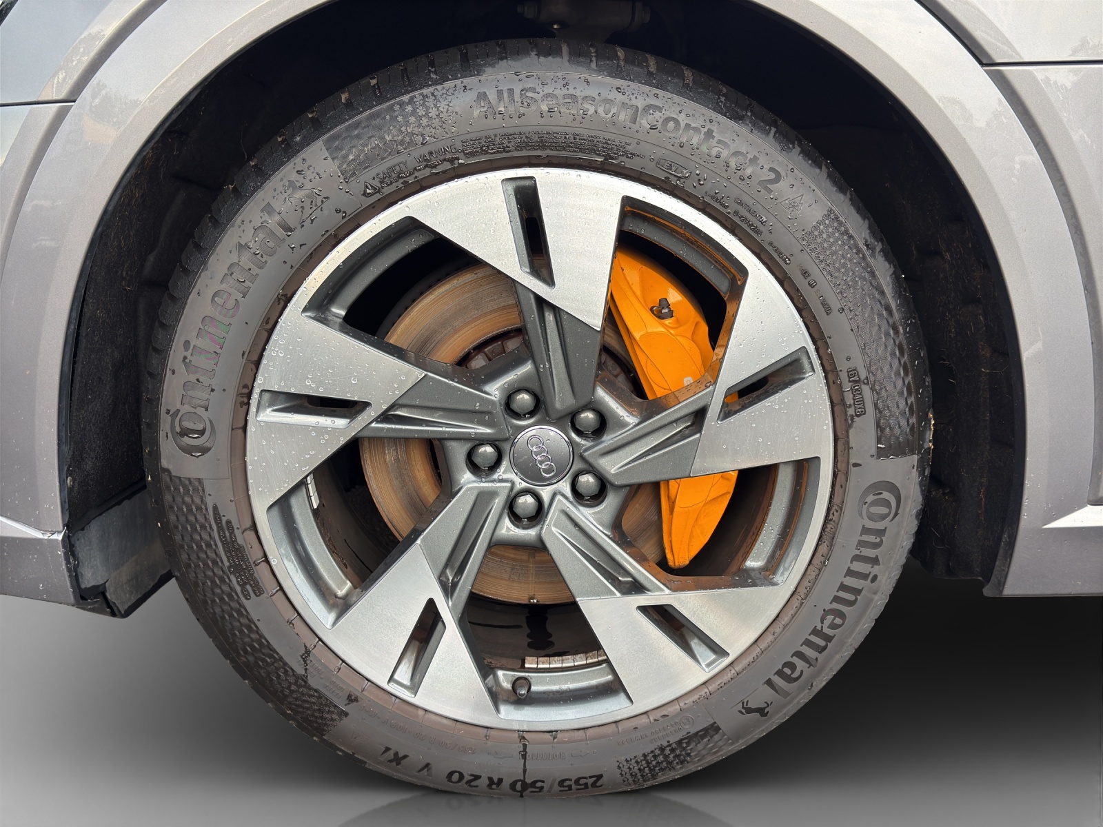 AUDI e-tron 55 Advanced quattro-image-14