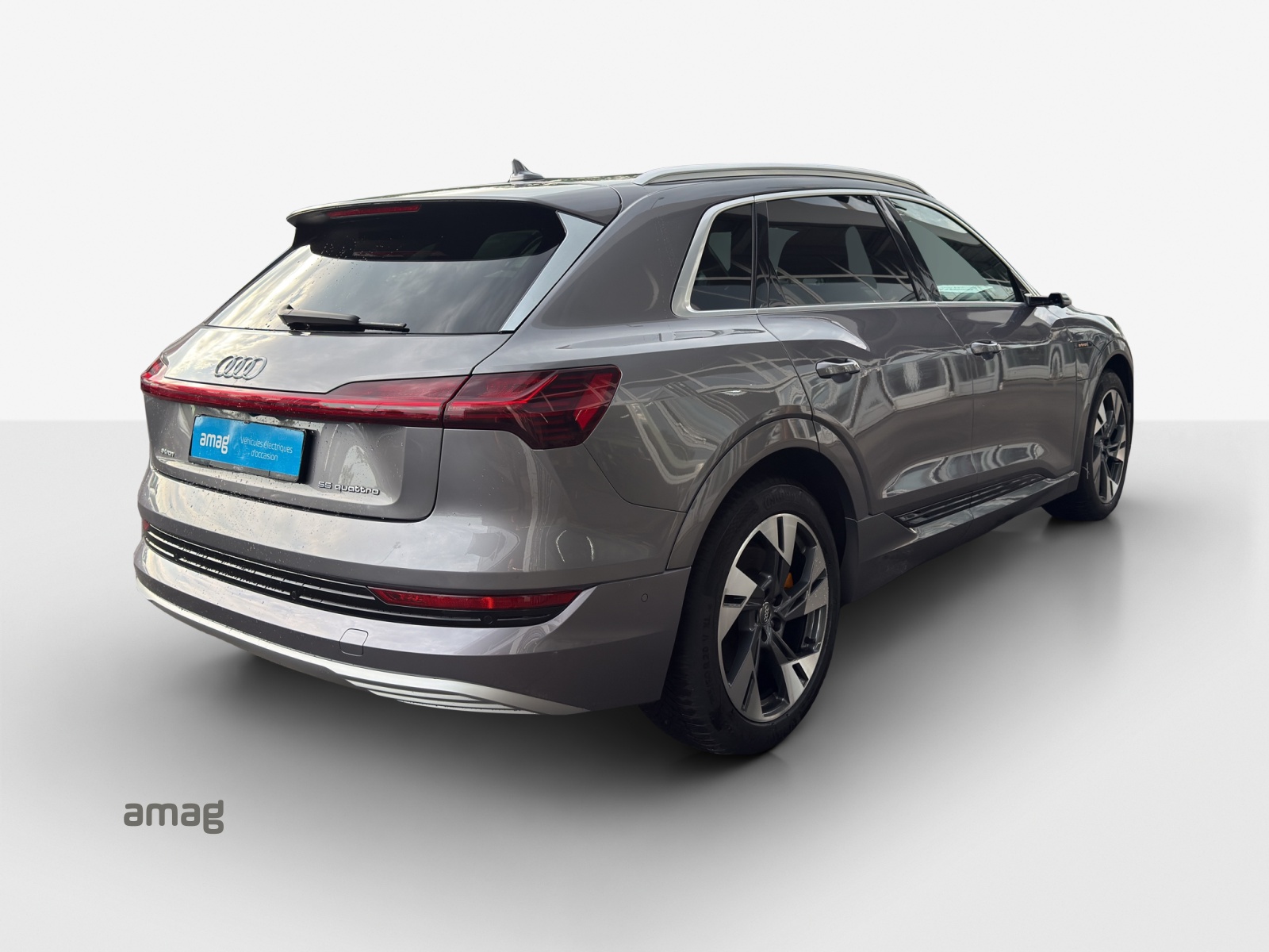 AUDI e-tron 55 Advanced quattro-image-5