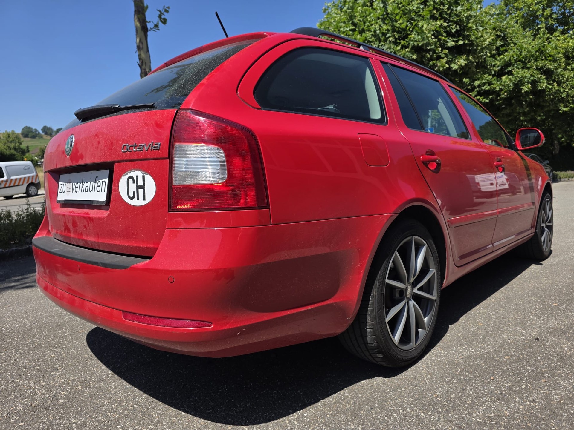 SKODA Octavia Combi 1.8 TSI Elegance DSG-image-3