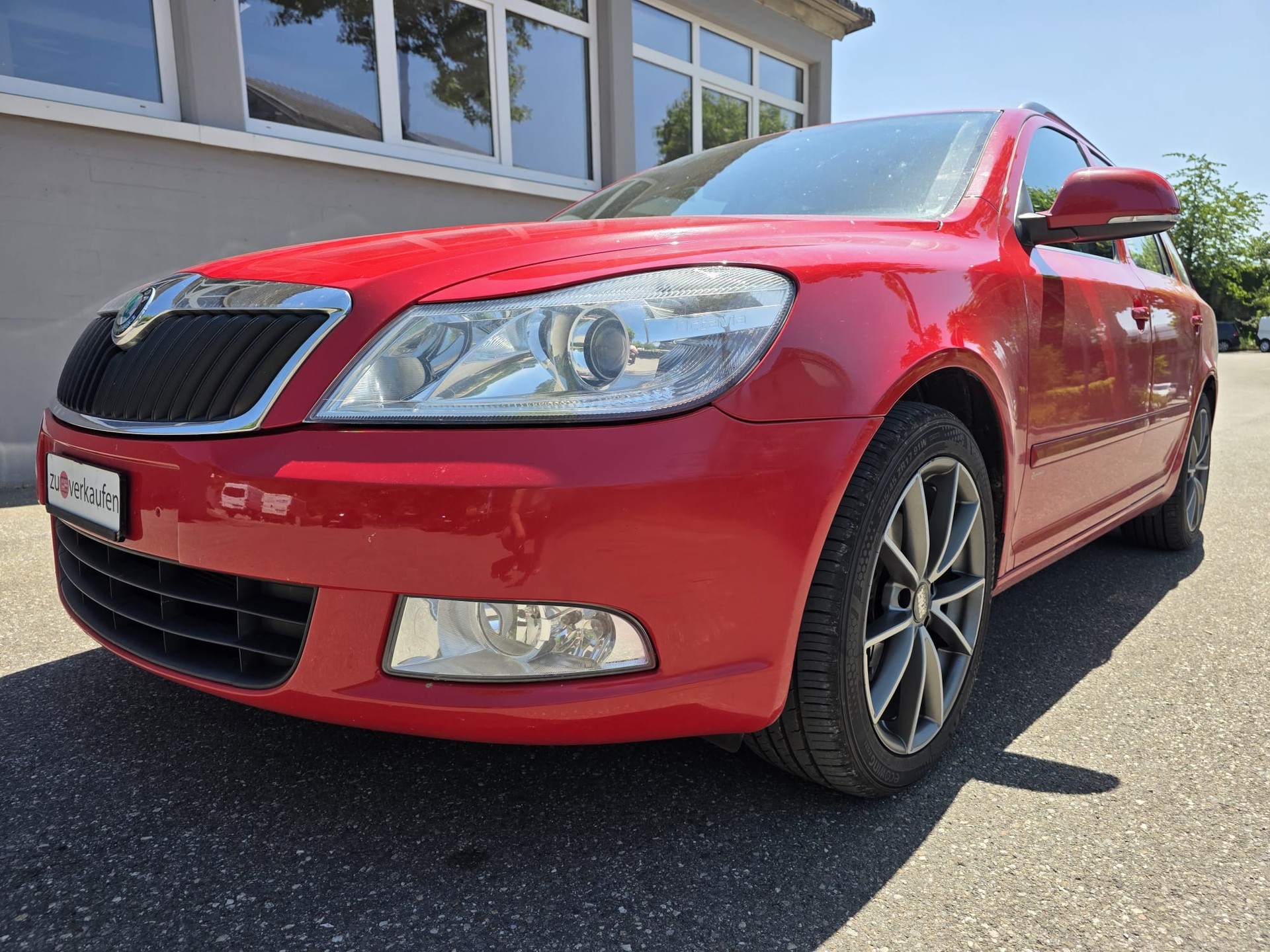 SKODA Octavia Combi 1.8 TSI Elegance DSG-image-0