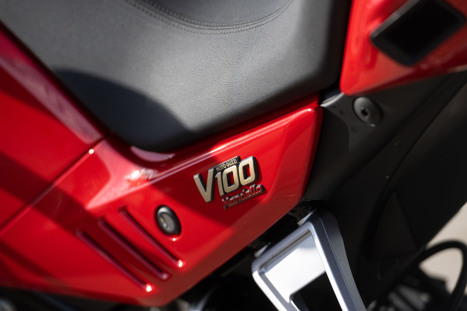 MOTO GUZZI V100 Mandello-image-1