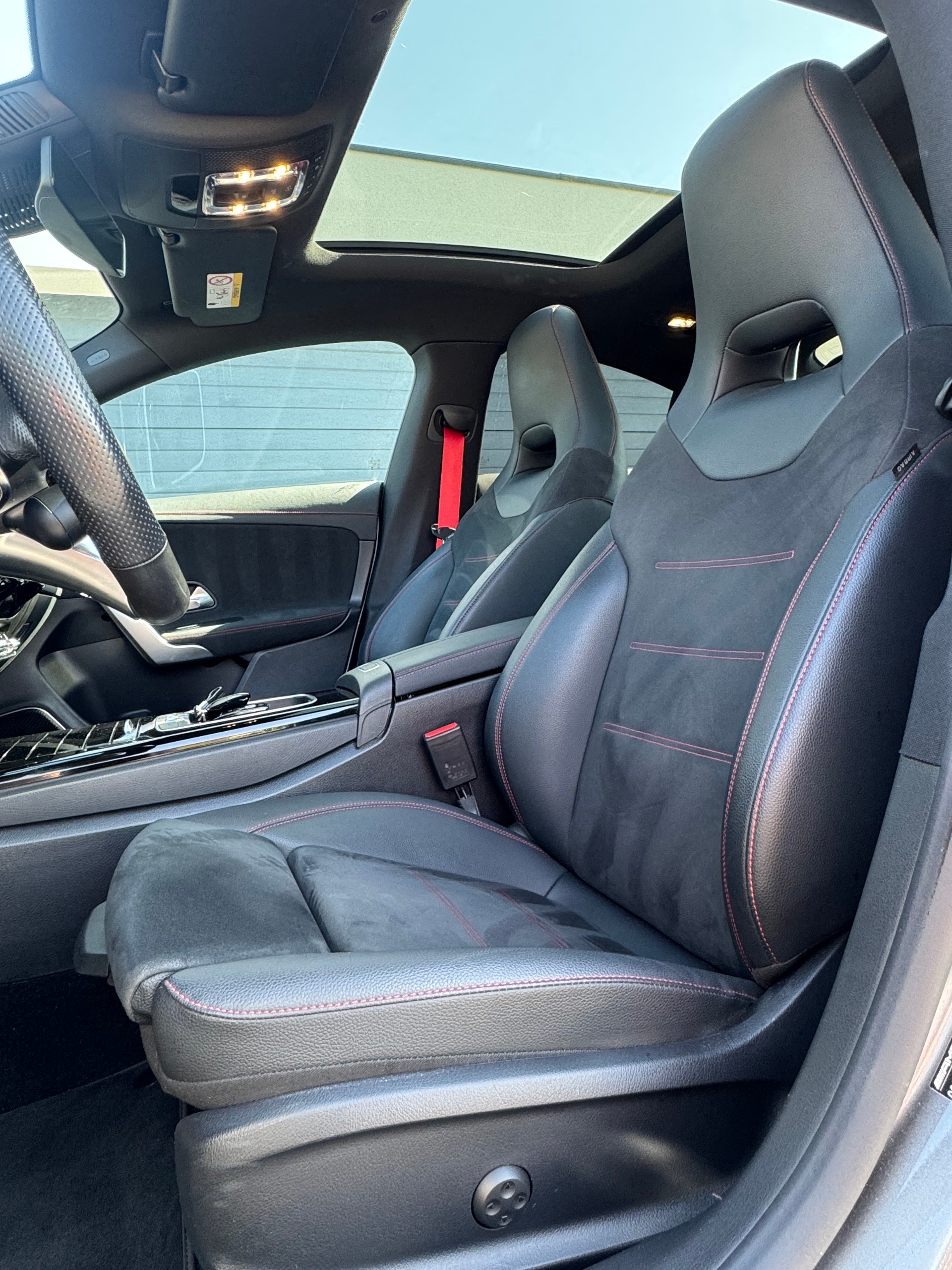 MERCEDES-BENZ CLA 35 AMG 4Matic 8G-DCT-image-8