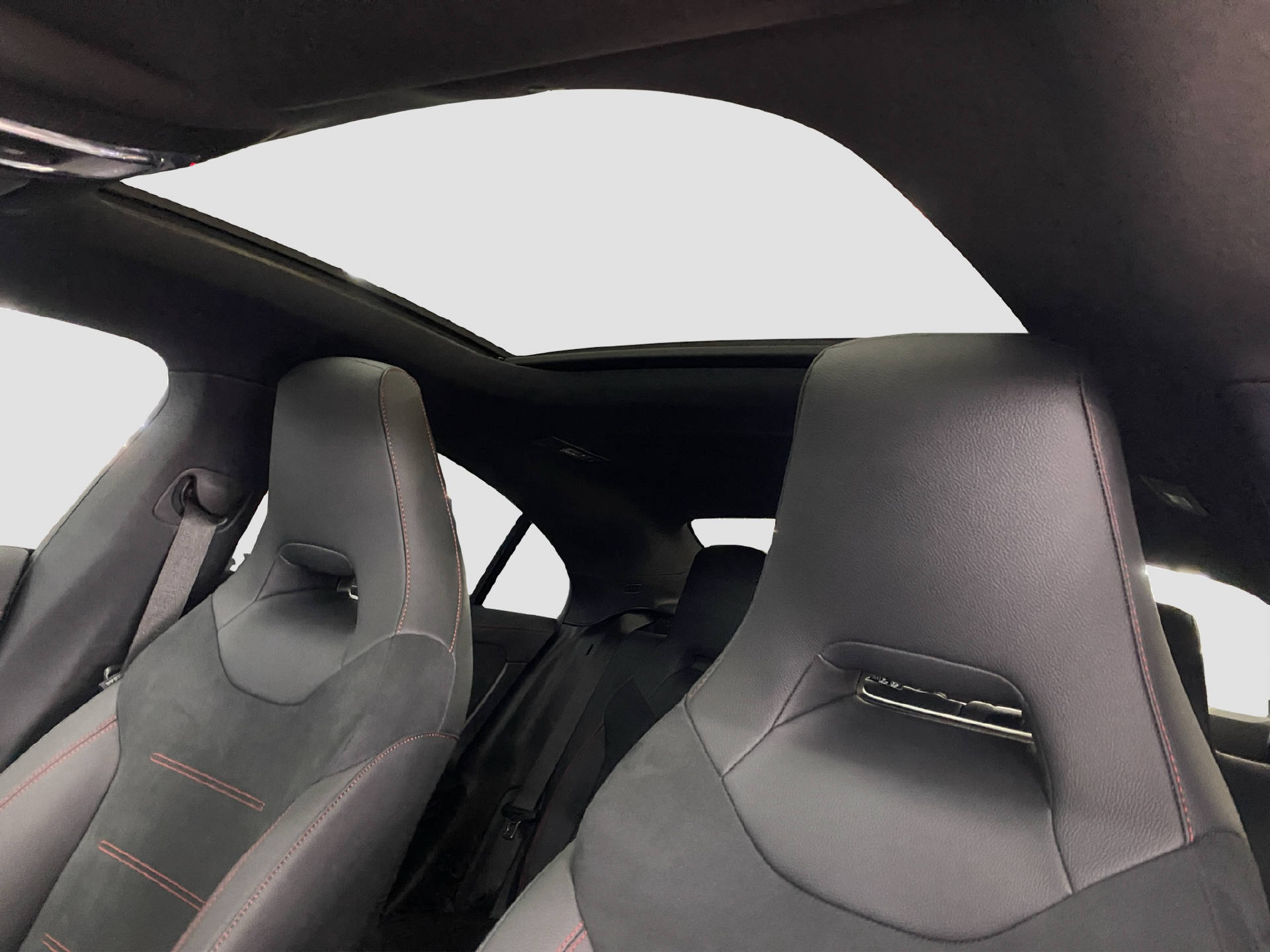 MERCEDES-BENZ CLA 35 AMG 4MATIC-image-9
