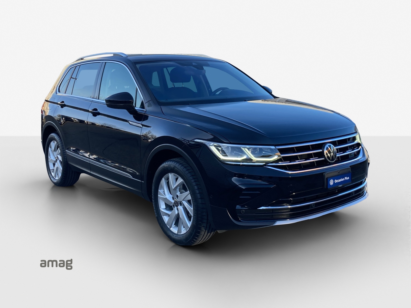 VW Tiguan 2.0 TDI SCR Elegance 4Motion DSG-image-5