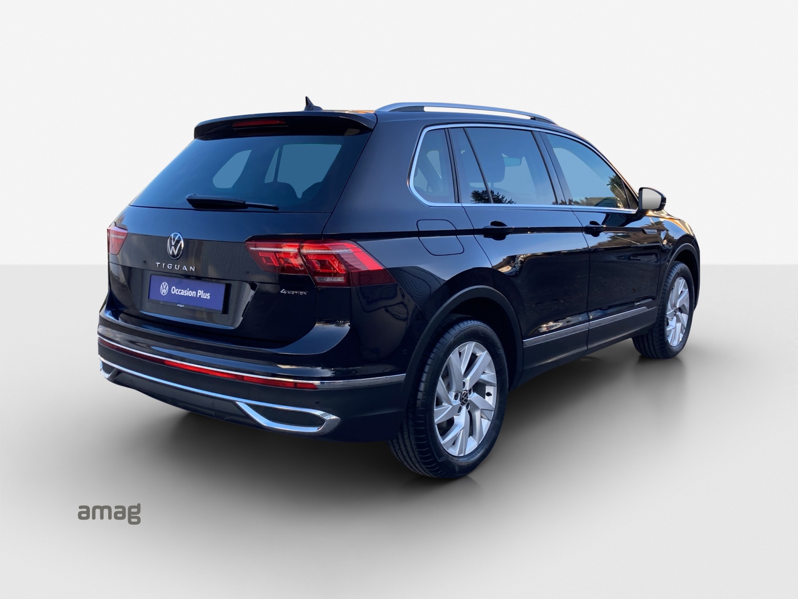 VW Tiguan 2.0 TDI SCR Elegance 4Motion DSG-image-4