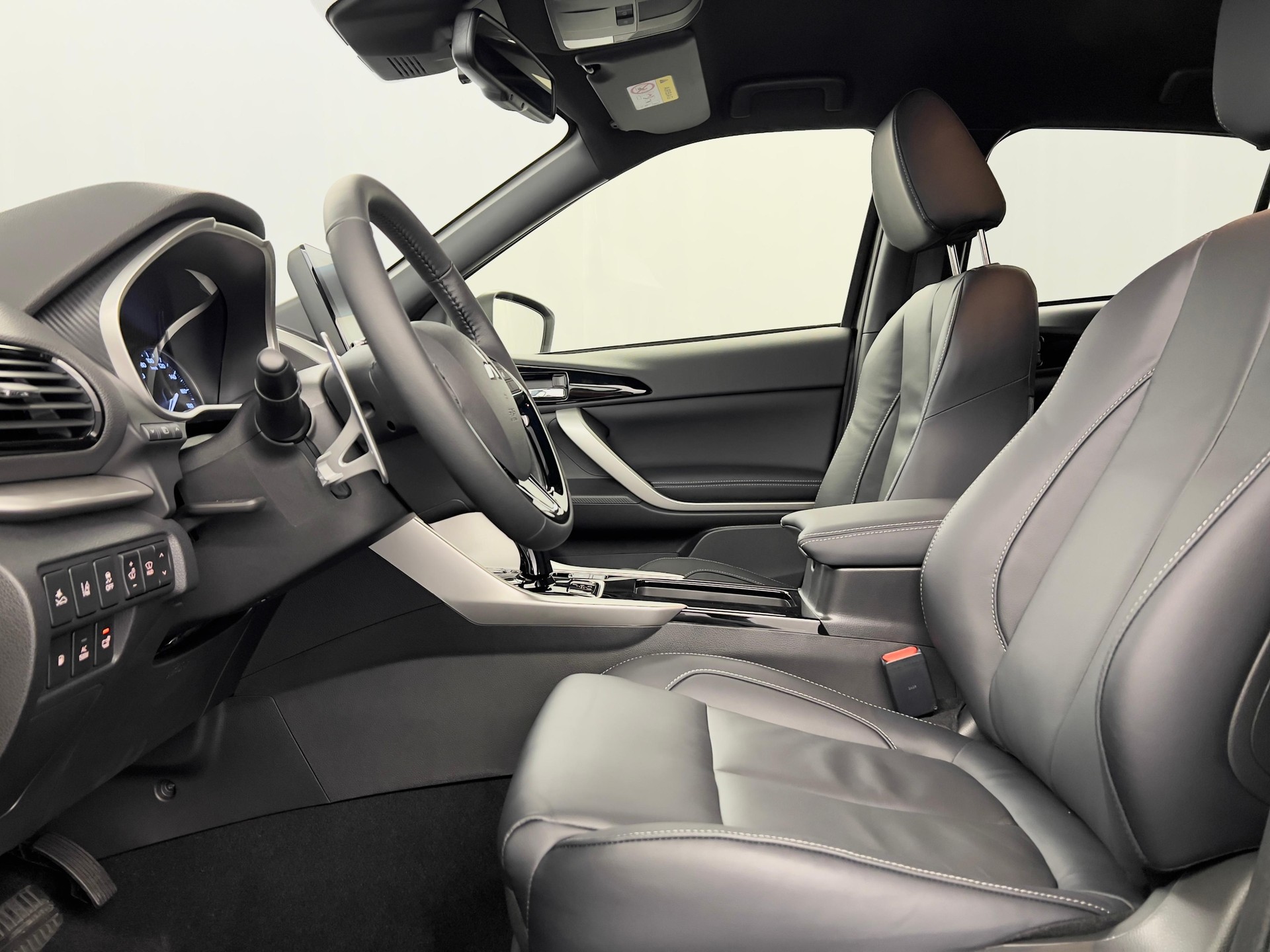 MITSUBISHI Eclipse Cross 2.4 PHEV Instyle 4x4-image-13
