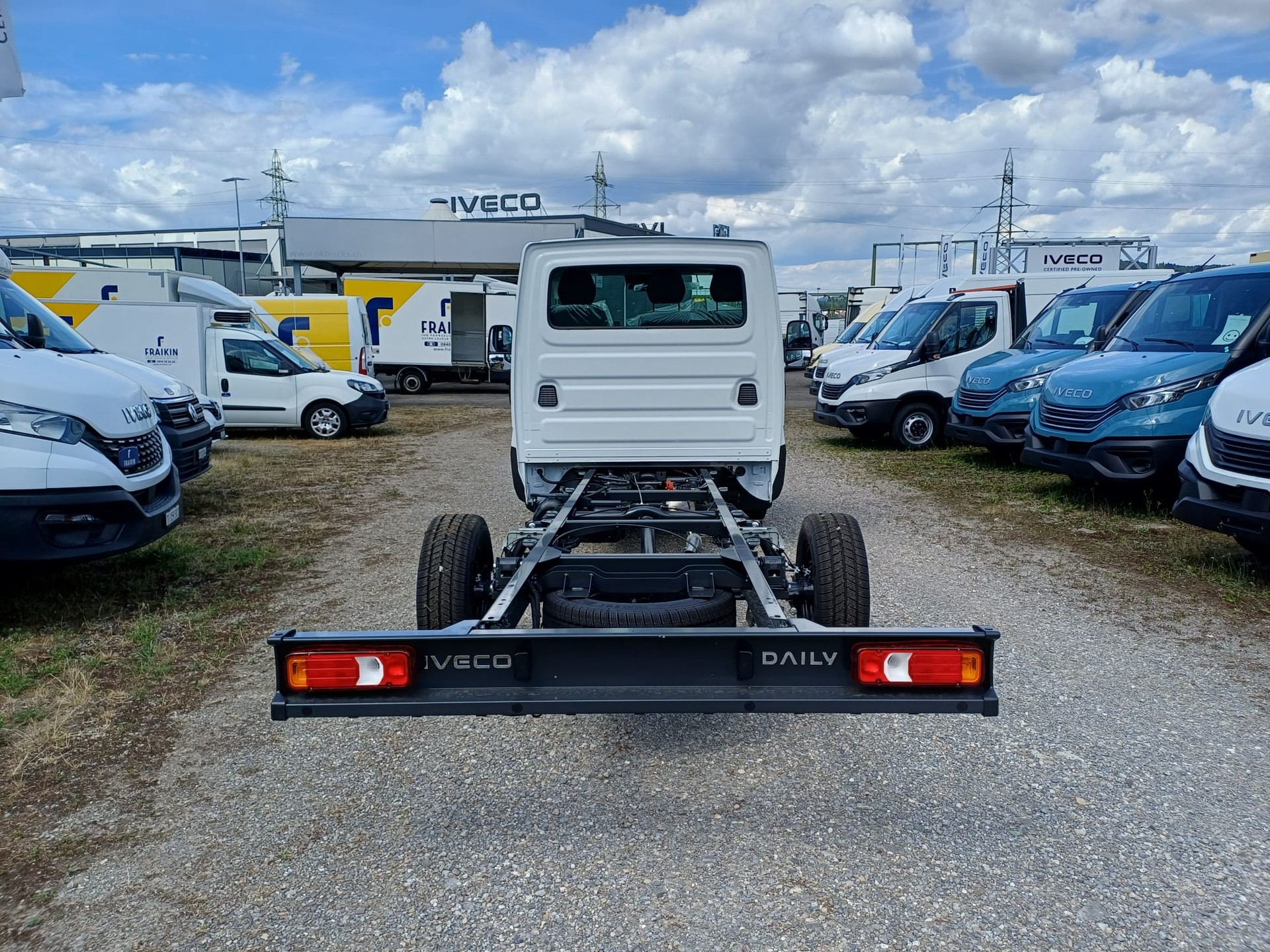IVECO IVECO DAILY 35S18HA8 3.0L 180PS, PERFEKT FÜR KOFFER, BLACHE, BRÜCKE AUFBAU-image-2