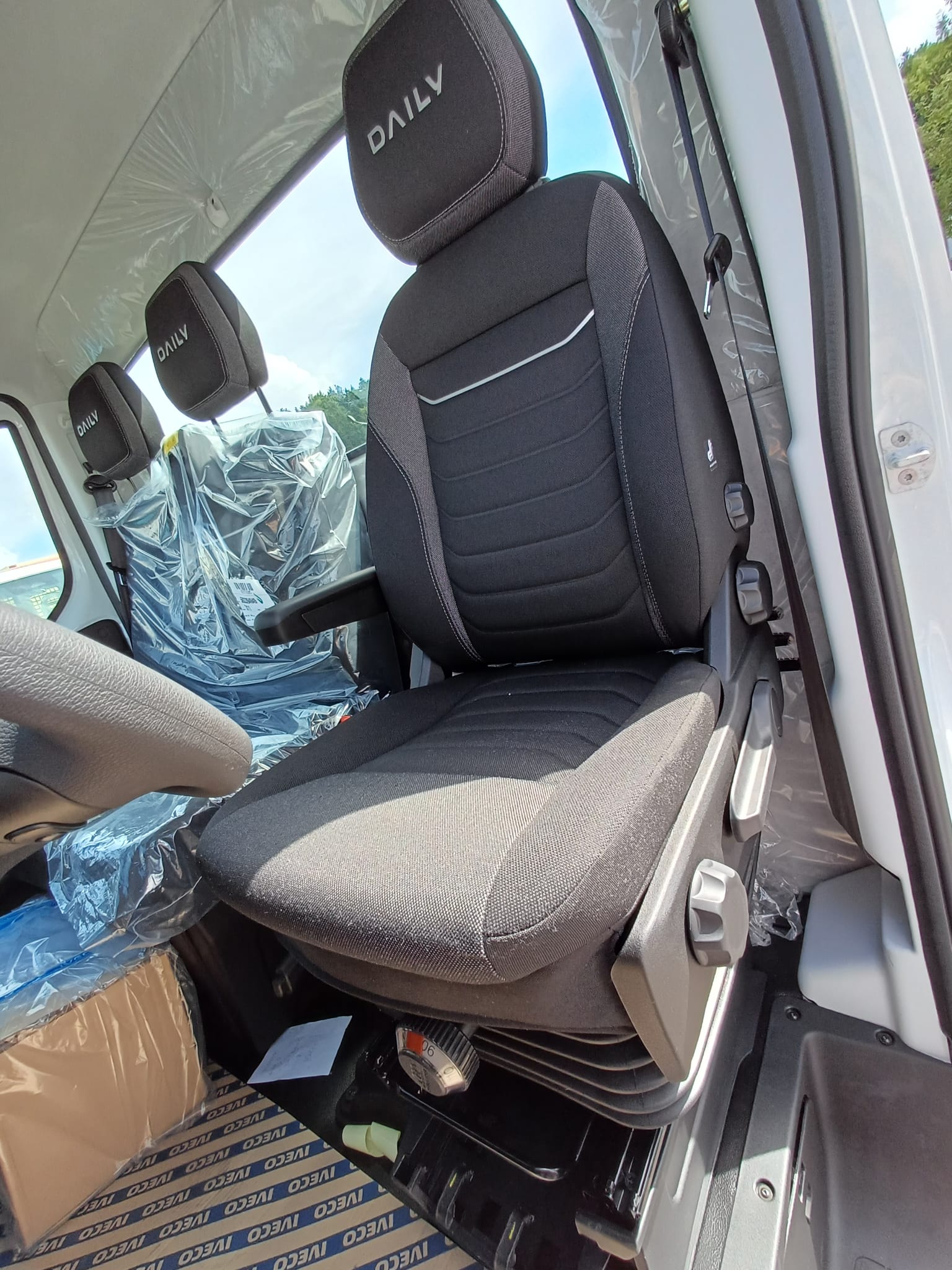 IVECO IVECO DAILY 35S18HA8 3.0L 180PS, PERFEKT FÜR KOFFER, BLACHE, BRÜCKE AUFBAU-image-5