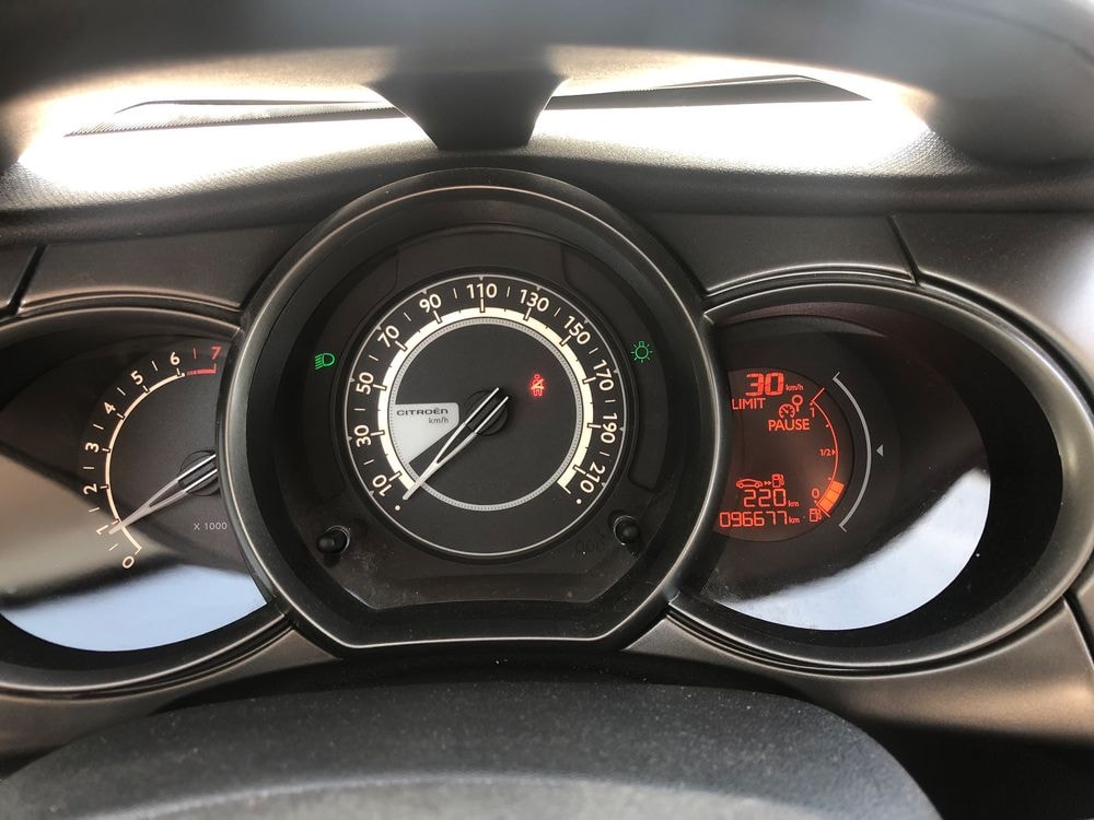 CITROEN C3 1.2i Sélection-image-8