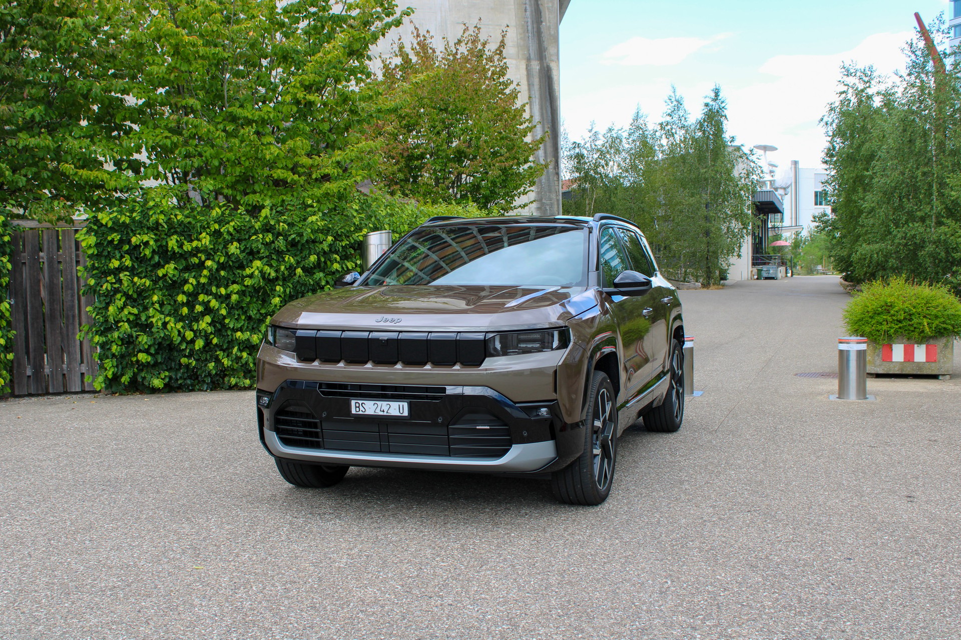 JEEP Compass 1.6 T PHEV Summit-image-1