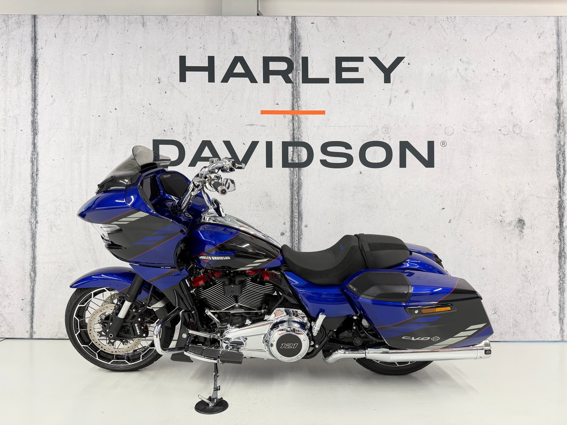 HARLEY-DAVIDSON FLTRXSE Road Glide 121 CVO-showroom-element-3