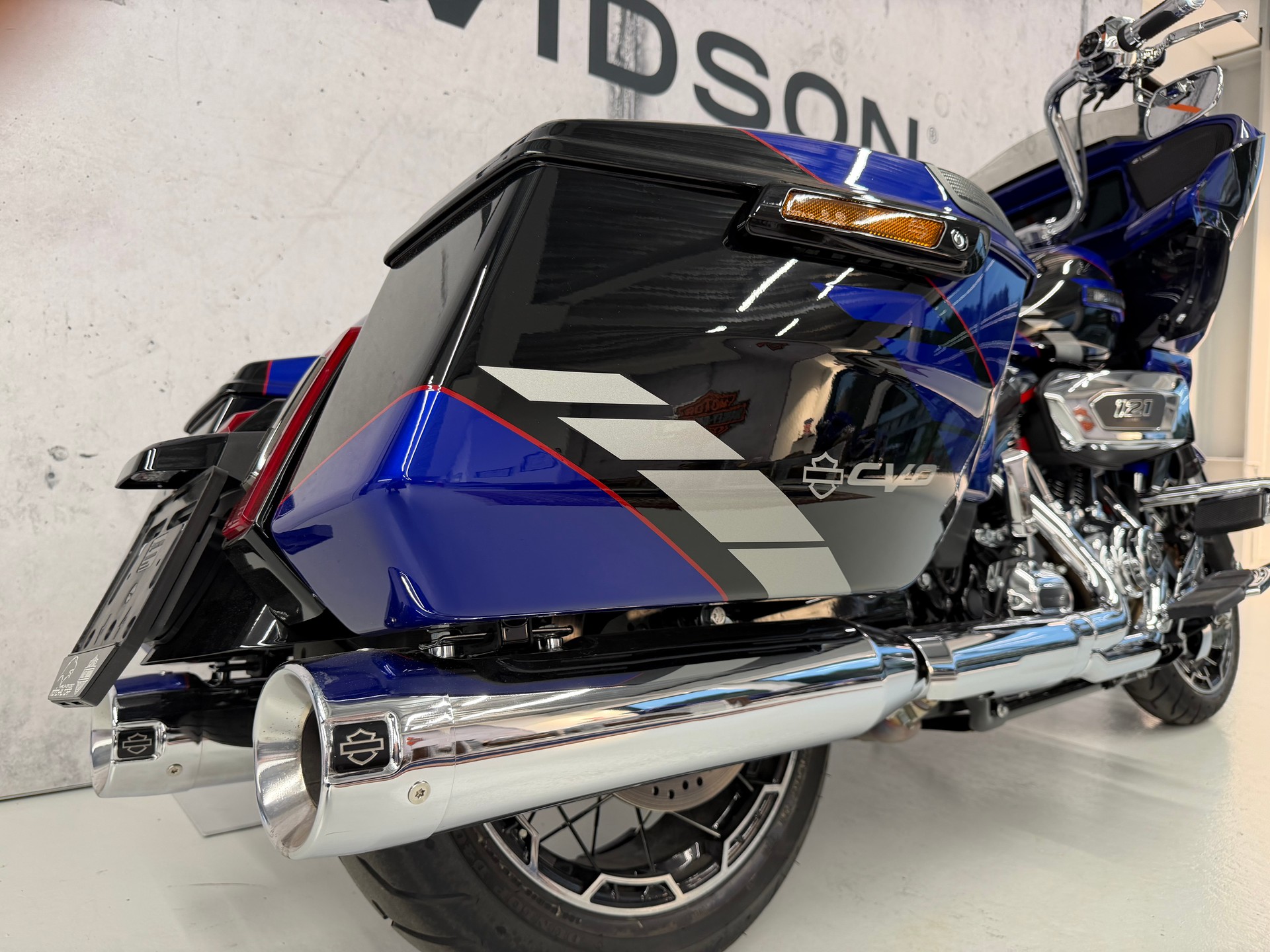 HARLEY-DAVIDSON FLTRXSE Road Glide 121 CVO-image-6