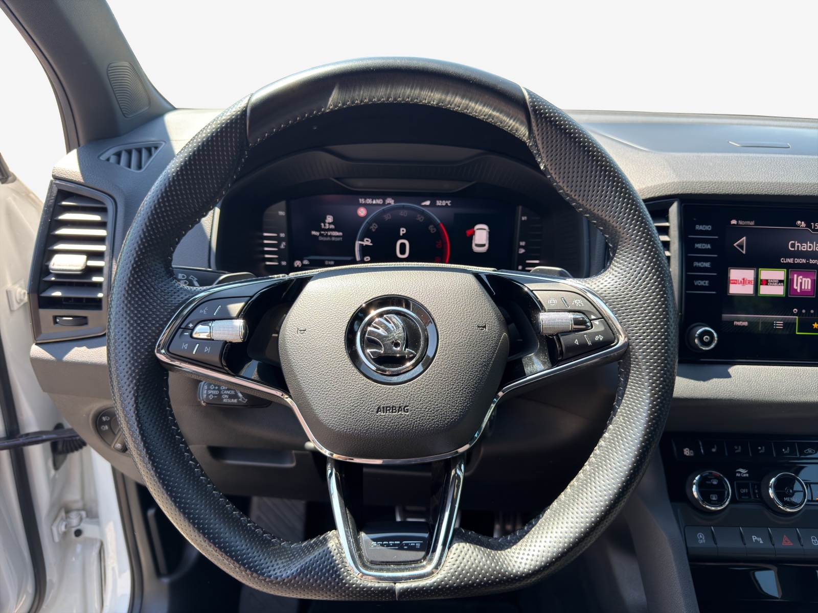SKODA Karoq 1.5 TSI ACT SportLine DSG-image-9