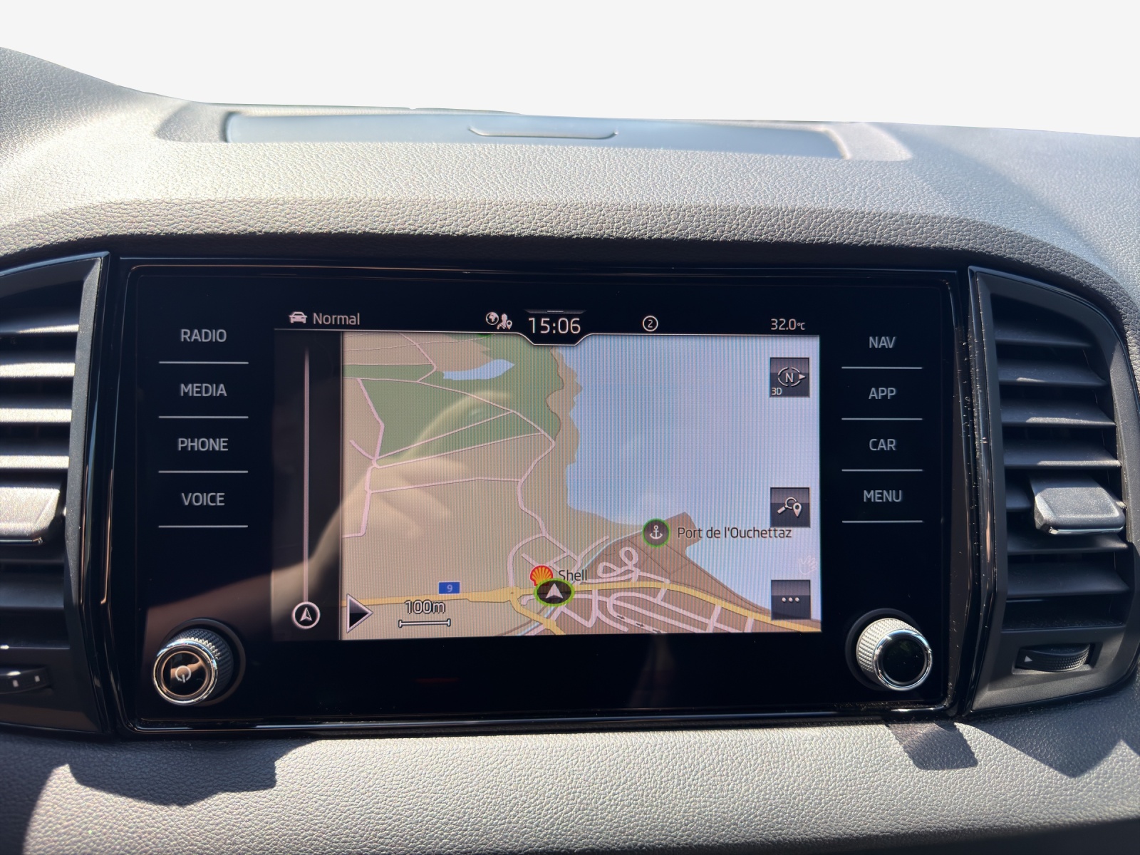 SKODA Karoq 1.5 TSI ACT SportLine DSG-image-14