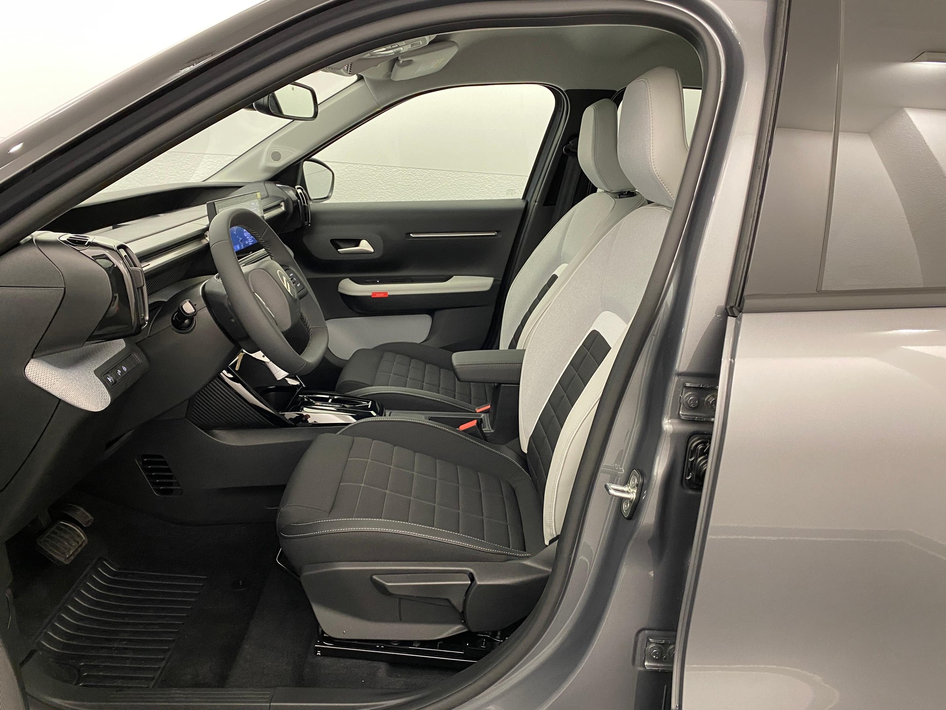 CITROEN C3 1.2 Hybrid Max-image-11