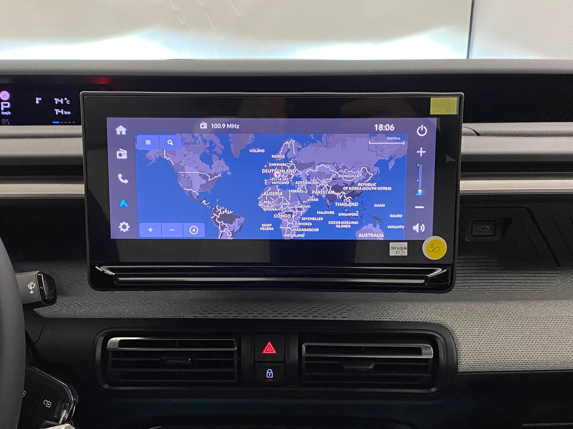 CITROEN C3 1.2 Hybrid Max-image-14