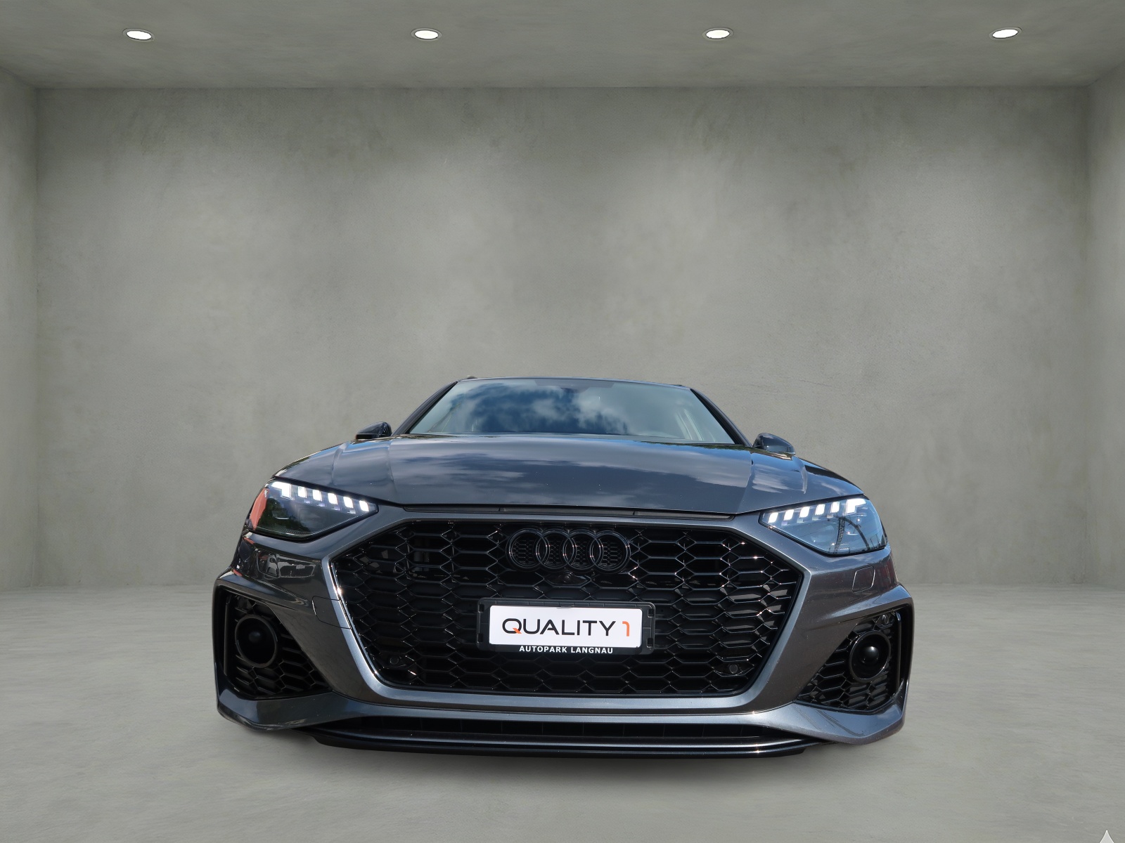 AUDI RS4 Avant quattro tiptronic-image-1